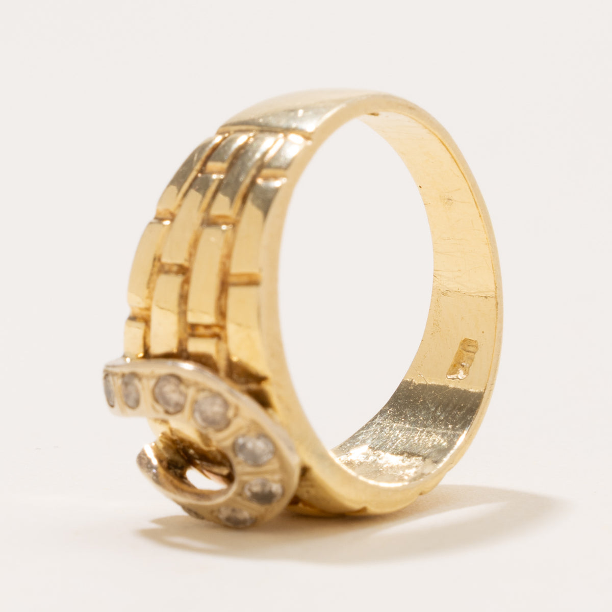 18k Diamond Grooved Horseshoe Ring | SZ 7