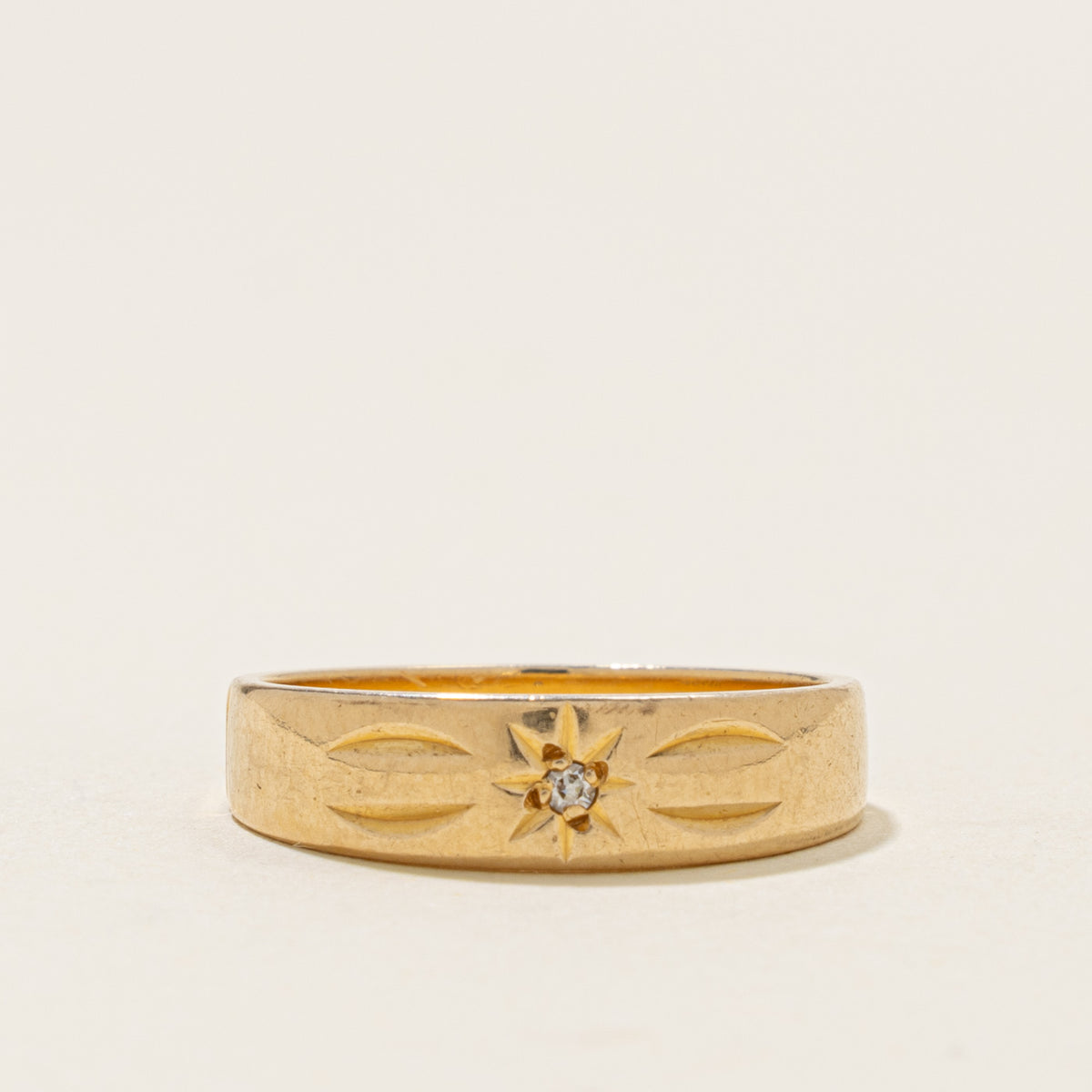 14k Star Set Diamond Engraved Band | 5mm | SZ 6