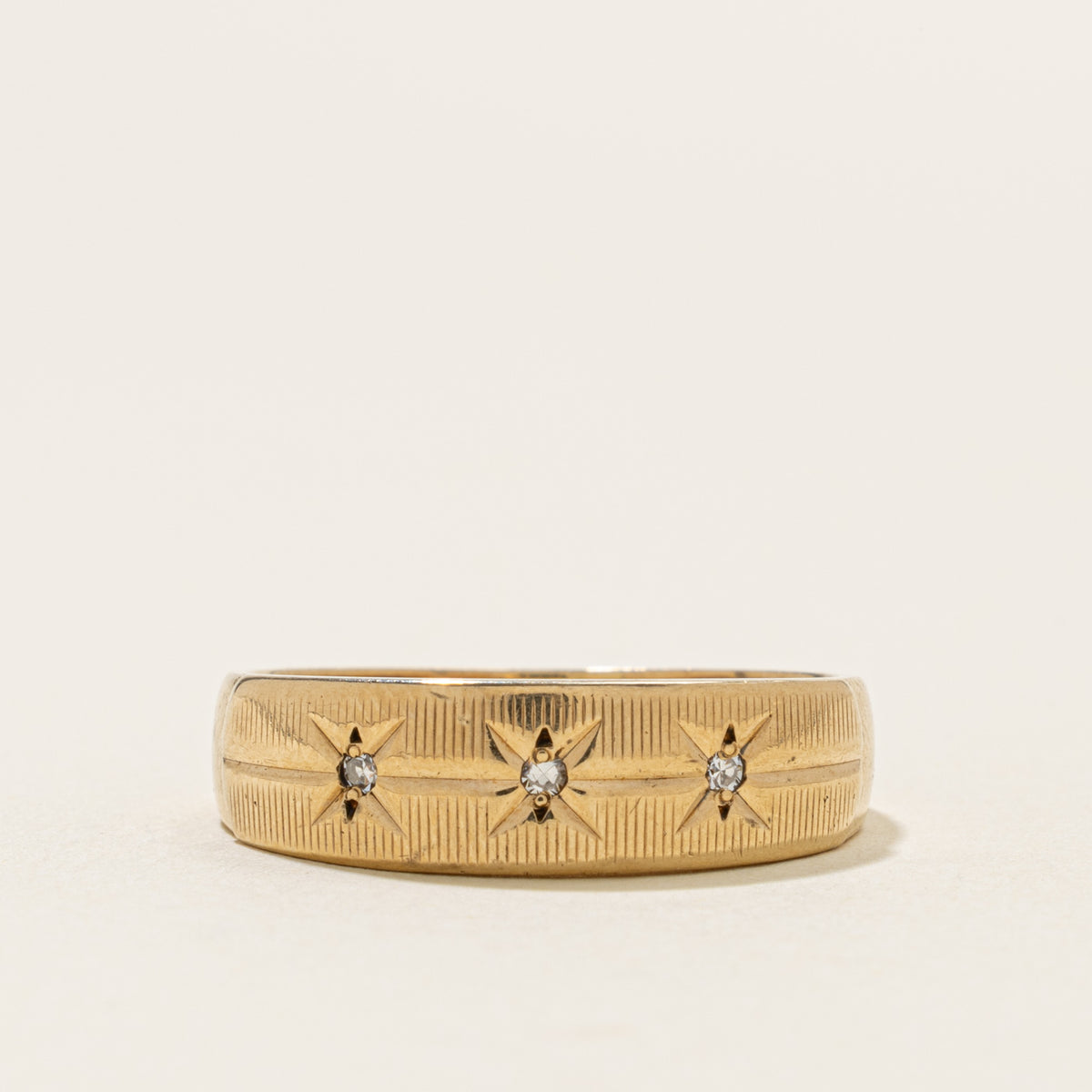 Vintage Canadian Star Set Diamond Engraved Band | 6.7mm | SZ 11