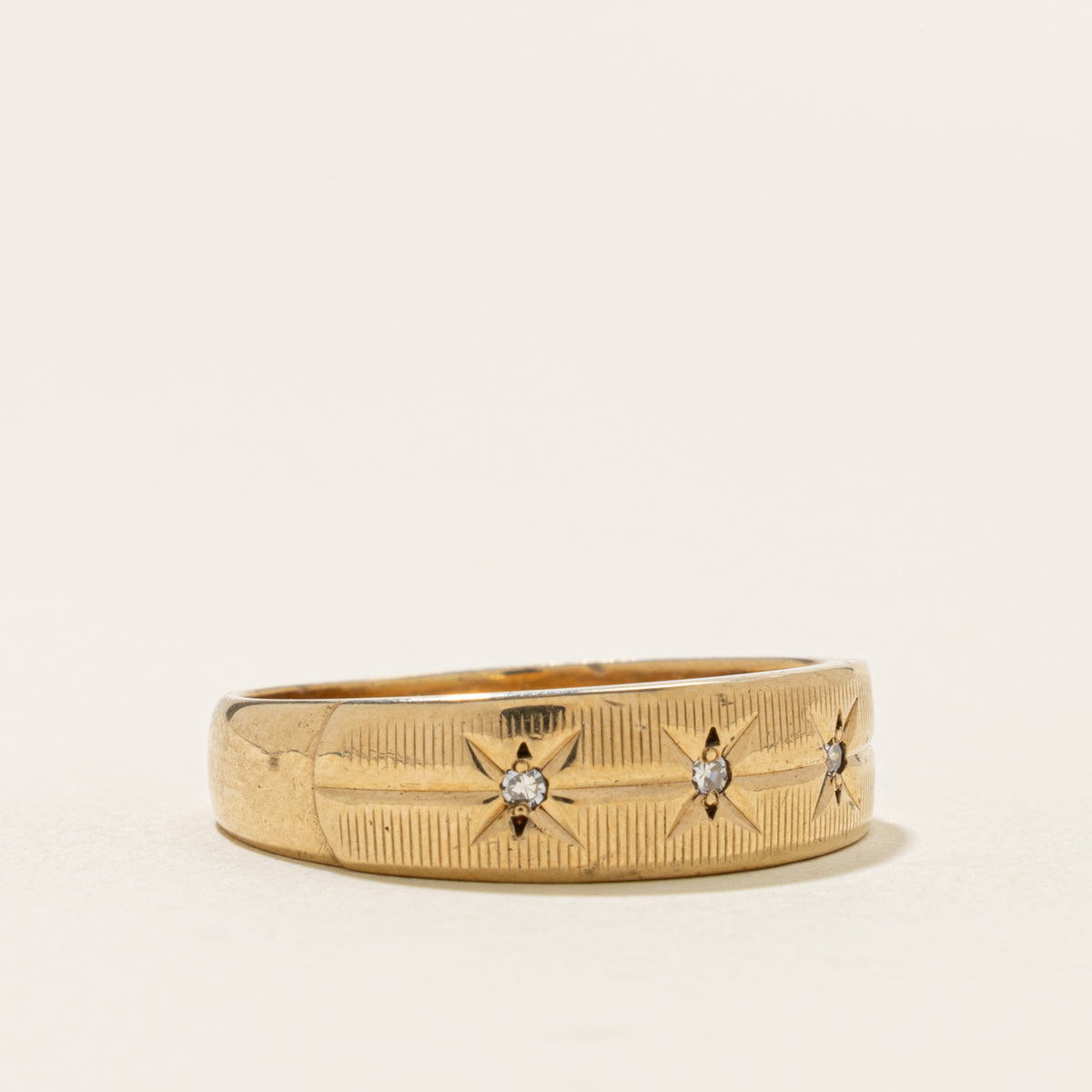Vintage Canadian Star Set Diamond Engraved Band | 6.7mm | SZ 11