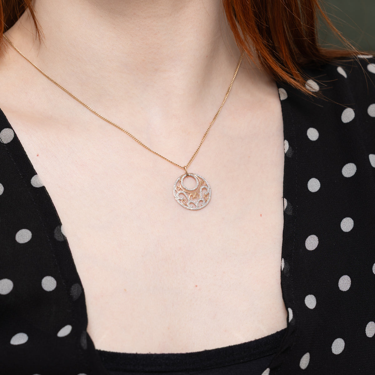 9k Diamond Openwork Circle Pendant