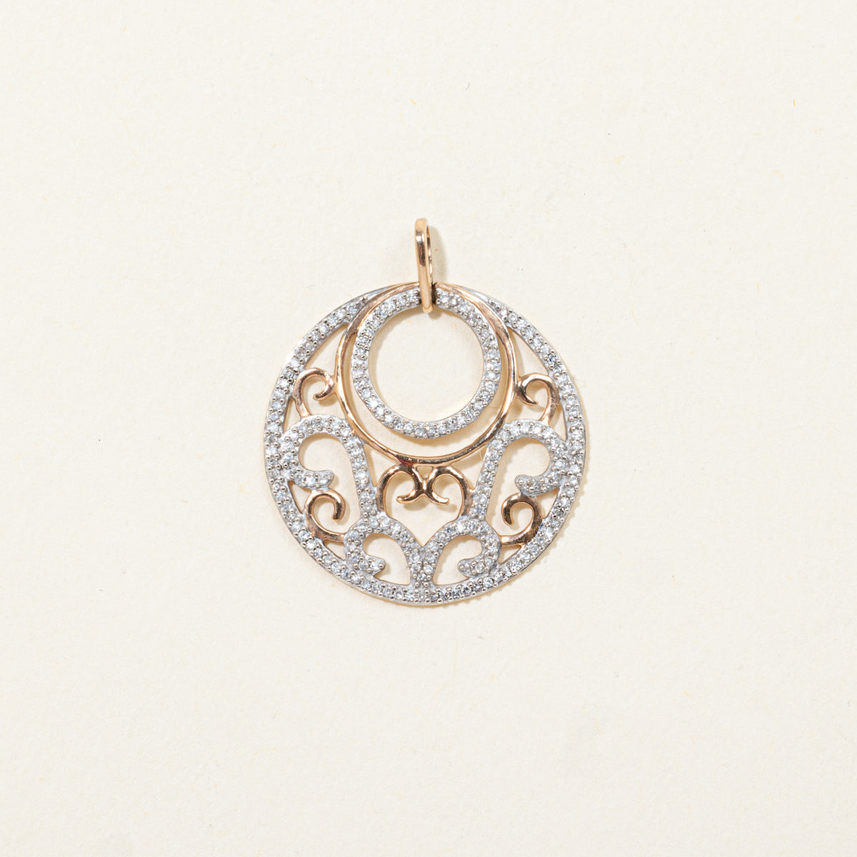 9k Diamond Openwork Circle Pendant