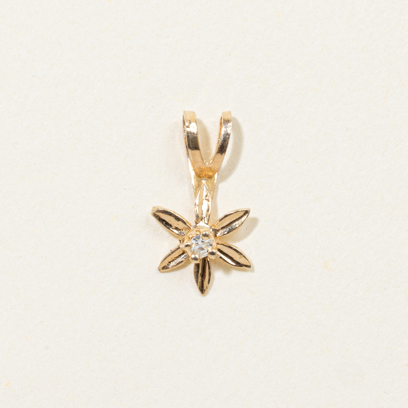10k Diamond Flower Pendant