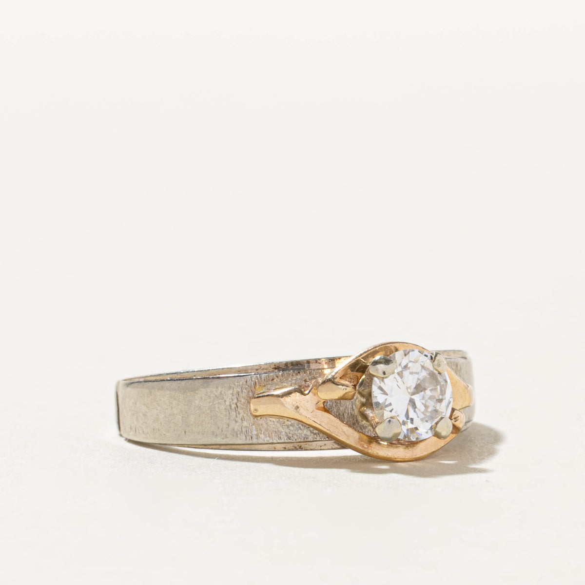 18k Two Tone Solitaire Diamond Ring | 0.19ct | SZ 6.5