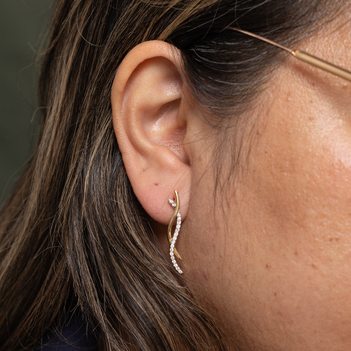 10k Two Tone Diamond Journey Drop Earrings | 0.14ctw
