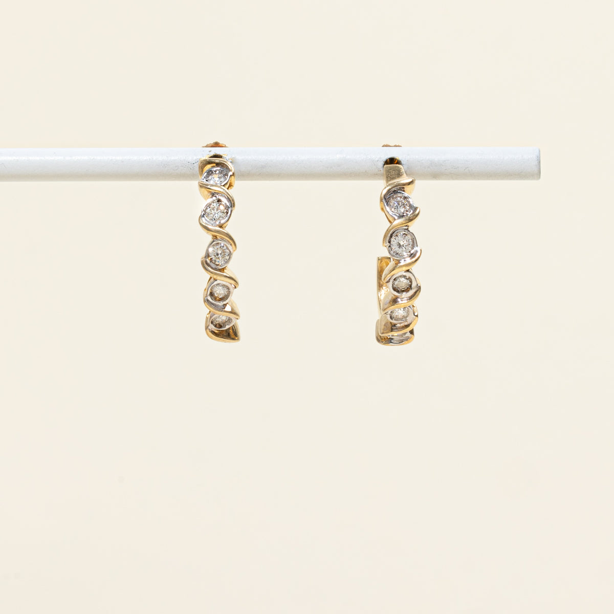 14k Bezel Set Diamond Twisted Hoop Earrings | 22.05mm | 0.35ctw