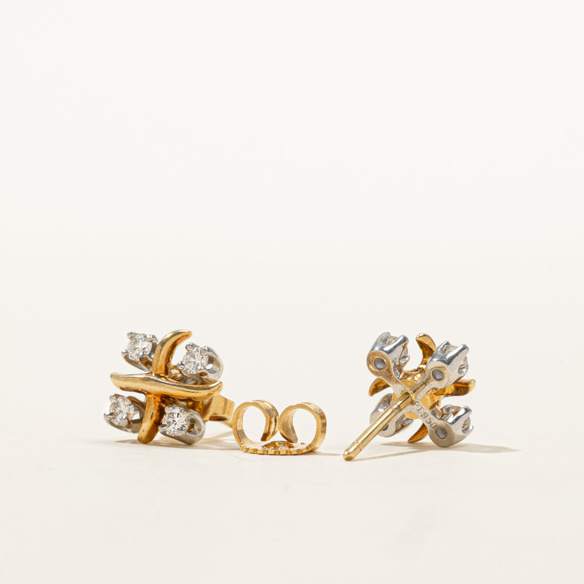 18k Diamond Grid X Studs Earrings | 0.28ctw