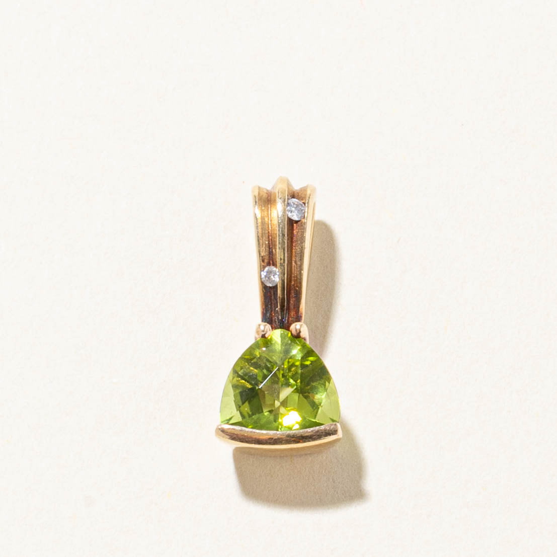 14k Trillion Cut Peridot & Diamond Grooved Pendant | 1.75ct, 0.03ctw