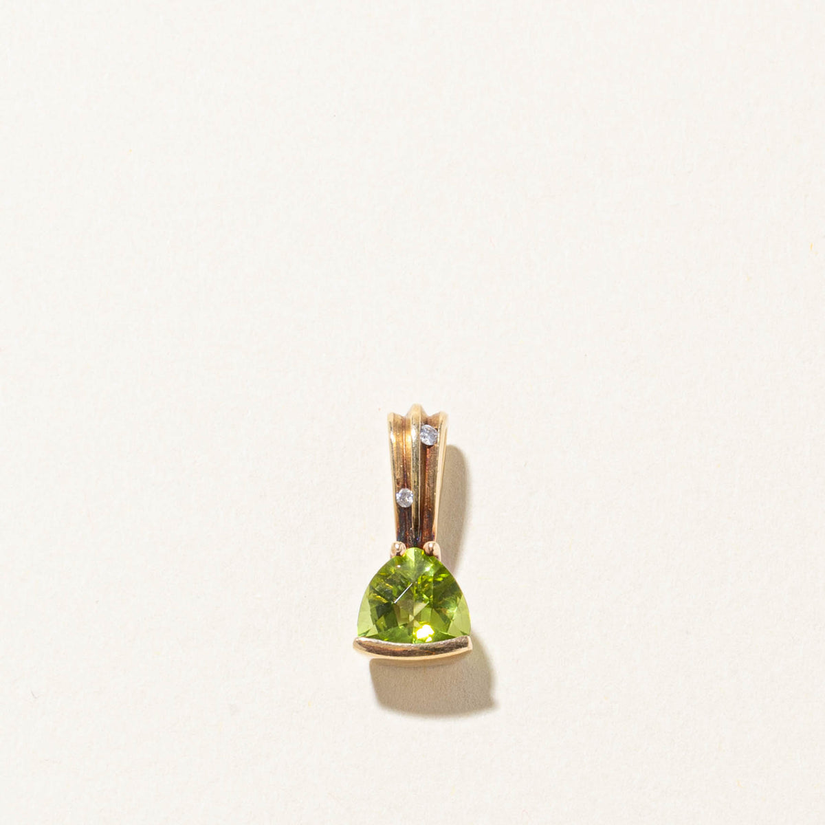 14k Trillion Cut Peridot & Diamond Grooved Pendant | 1.75ct, 0.03ctw