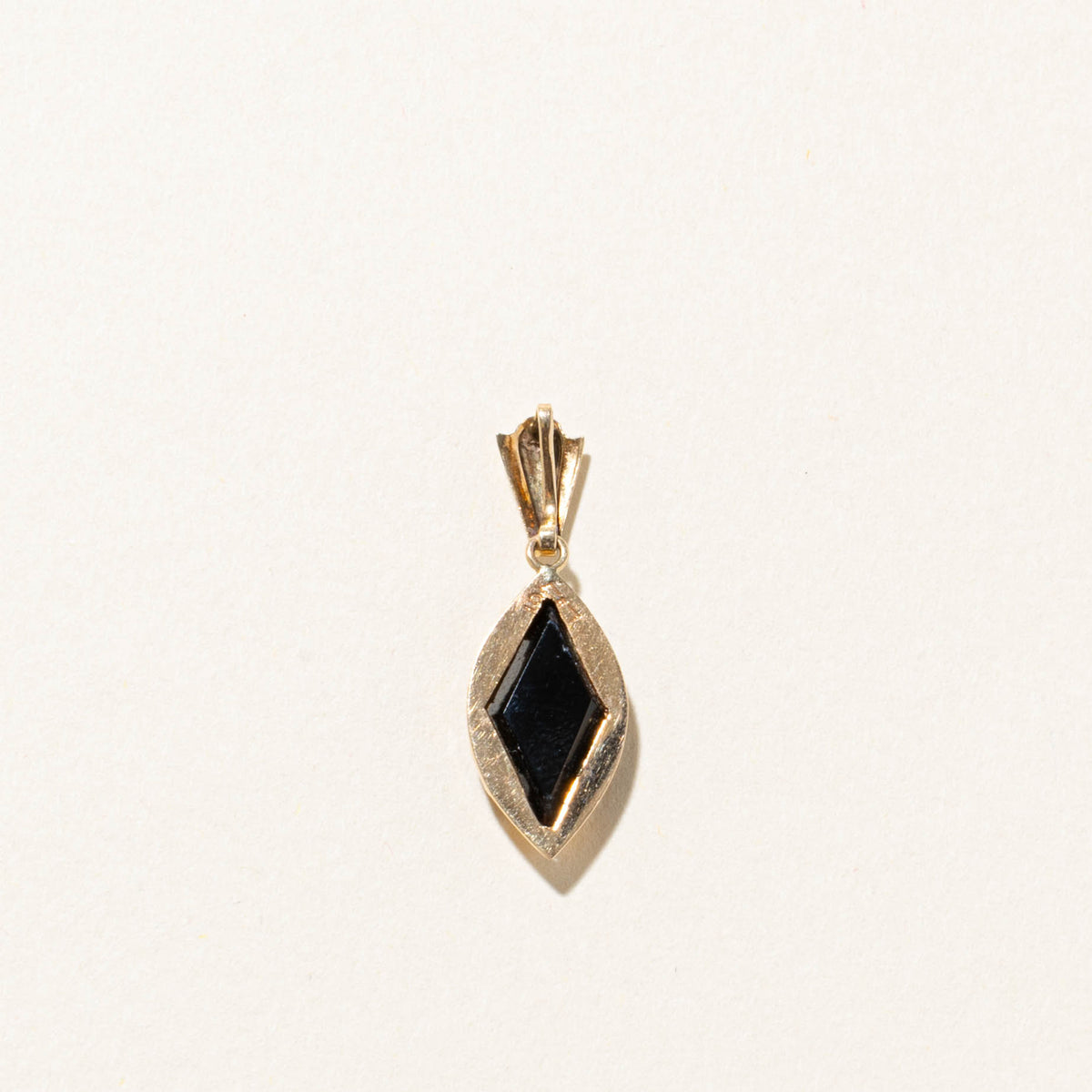 10k Bezel Set Opal Inlay in Onyx Grooved & Enamel Pendant | 2.00ct