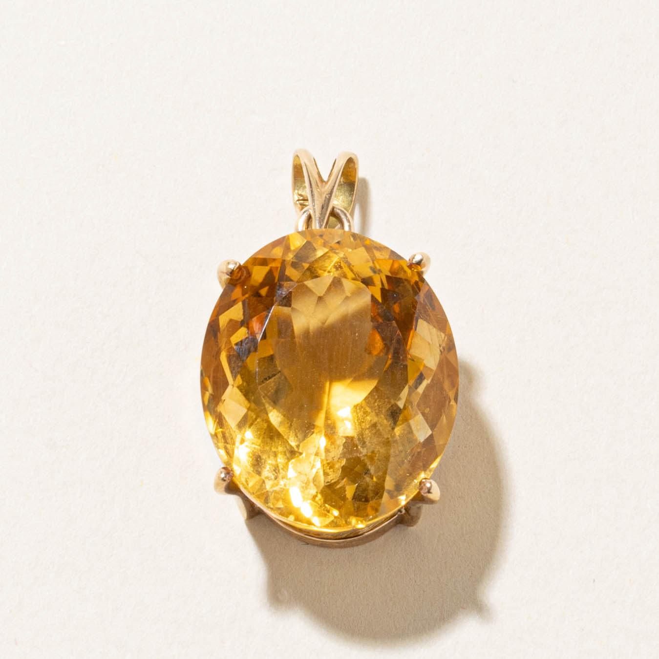 18k Solitaire Citrine Pendant | 24.00ct