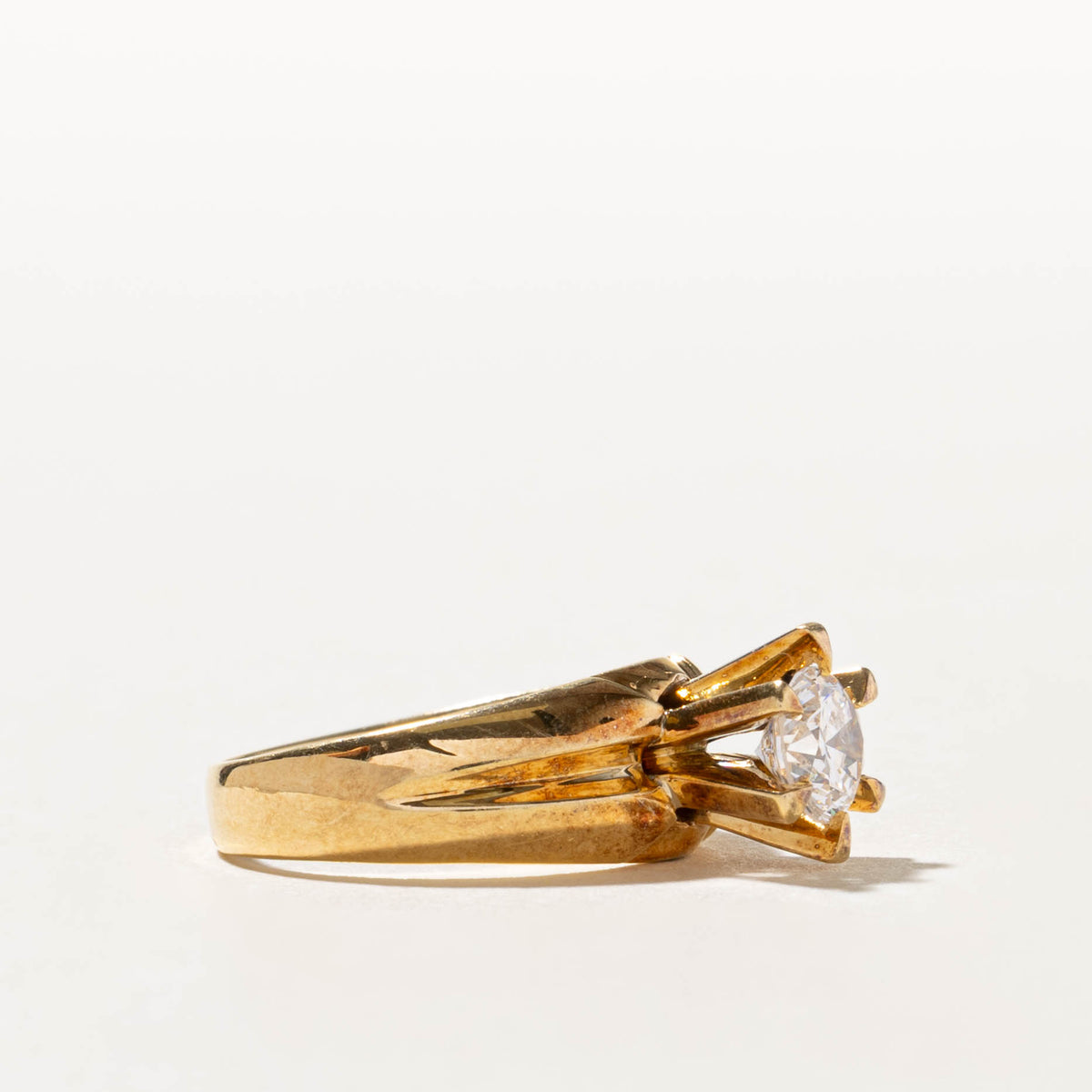 18k High Set Solitaire Diamond Grooved Ring | 0.60ct VS1/VS2 G/H | SZ 4.75