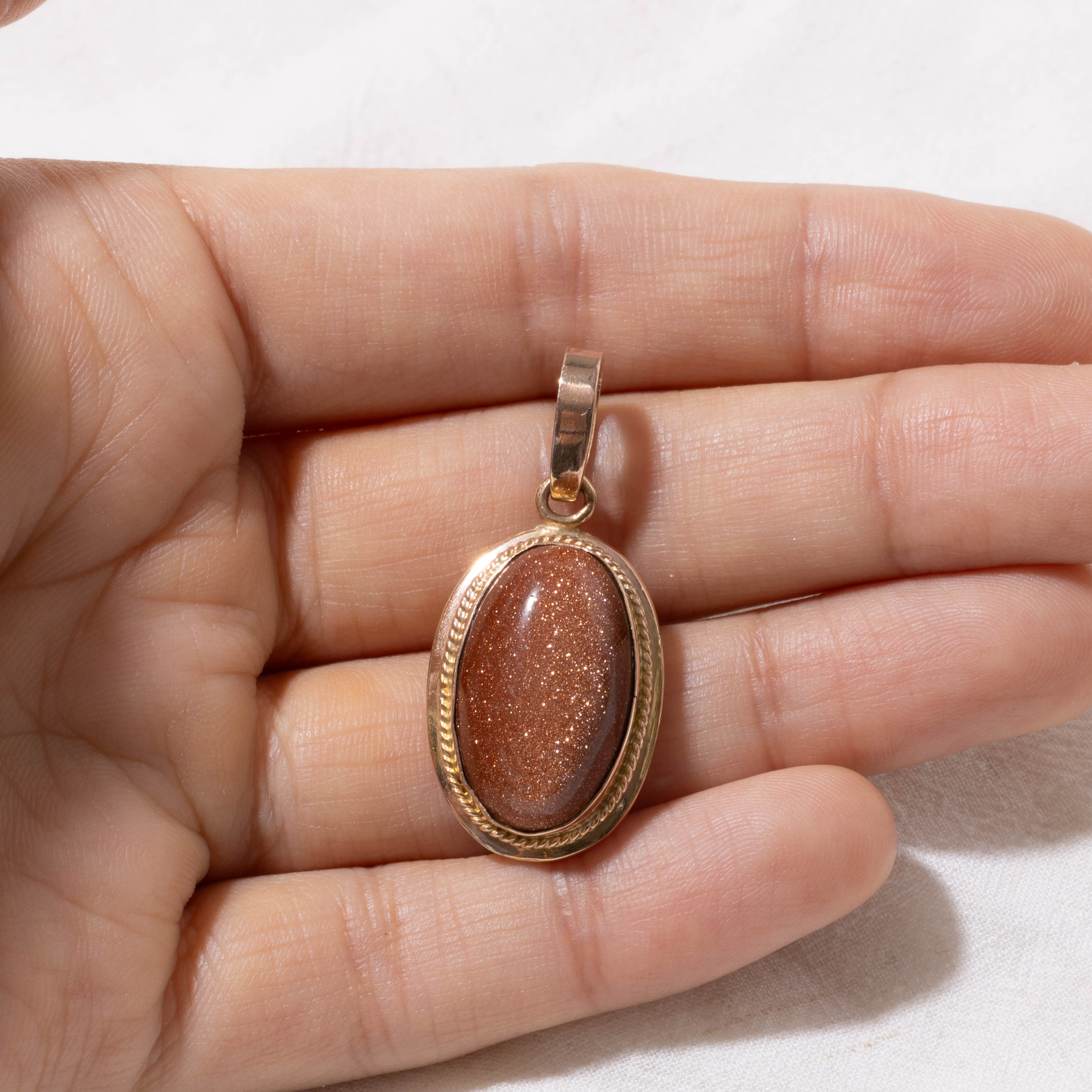 14k Bezel Set Goldstone Rope Framed Pendant | 15 ct |