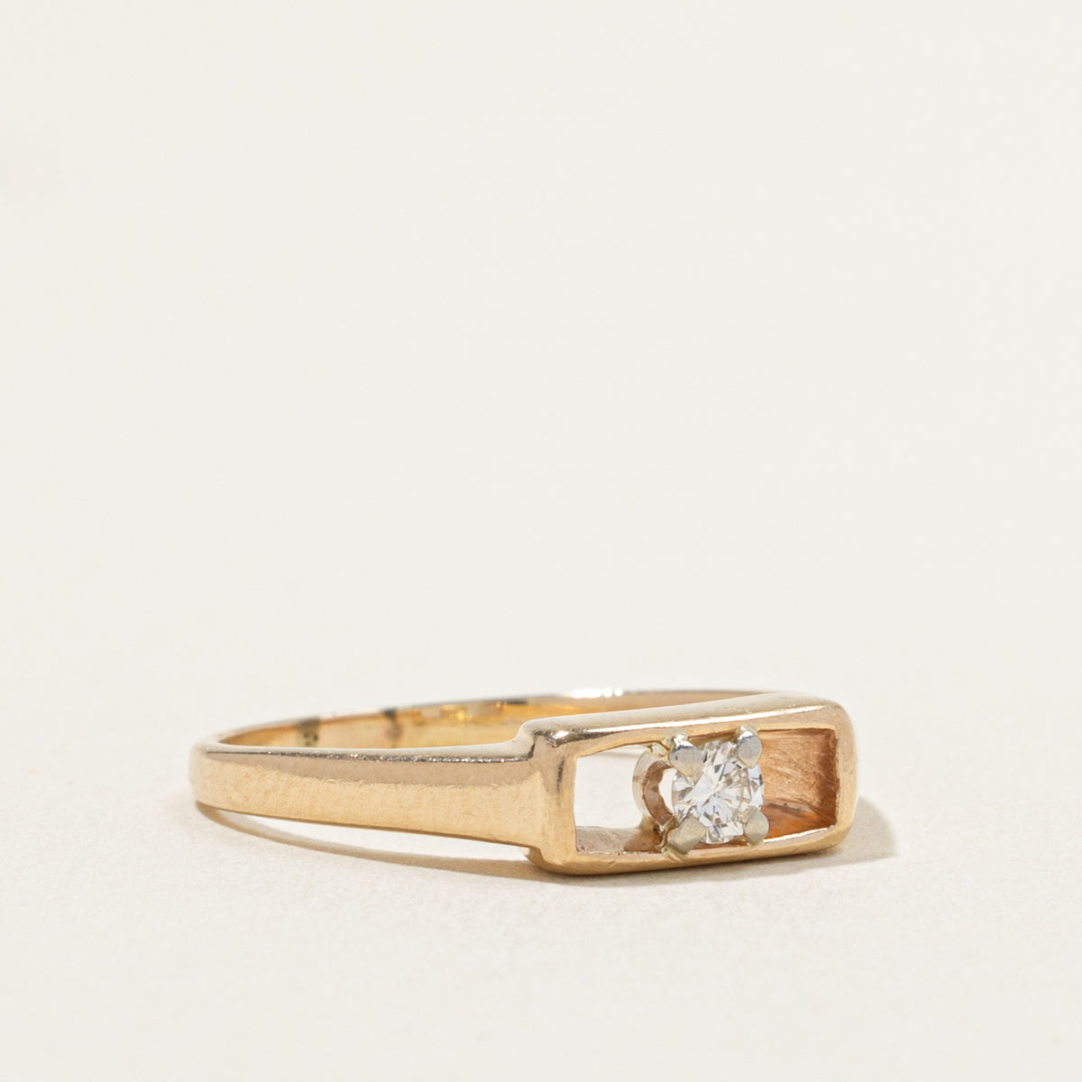 10k Solitaire Diamond Open Framed Ring | 0.13ct | SZ 8