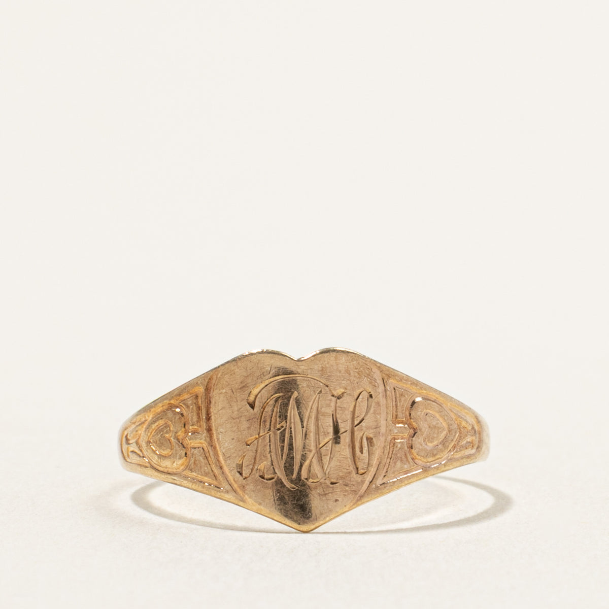 9k Yellow Gold Engraved "AMH" Initial Heart Signet Ring | SZ 5.75