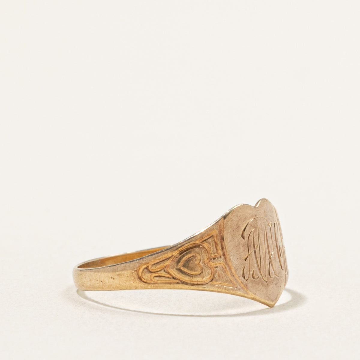 9k Yellow Gold Engraved "AMH" Initial Heart Signet Ring | SZ 5.75