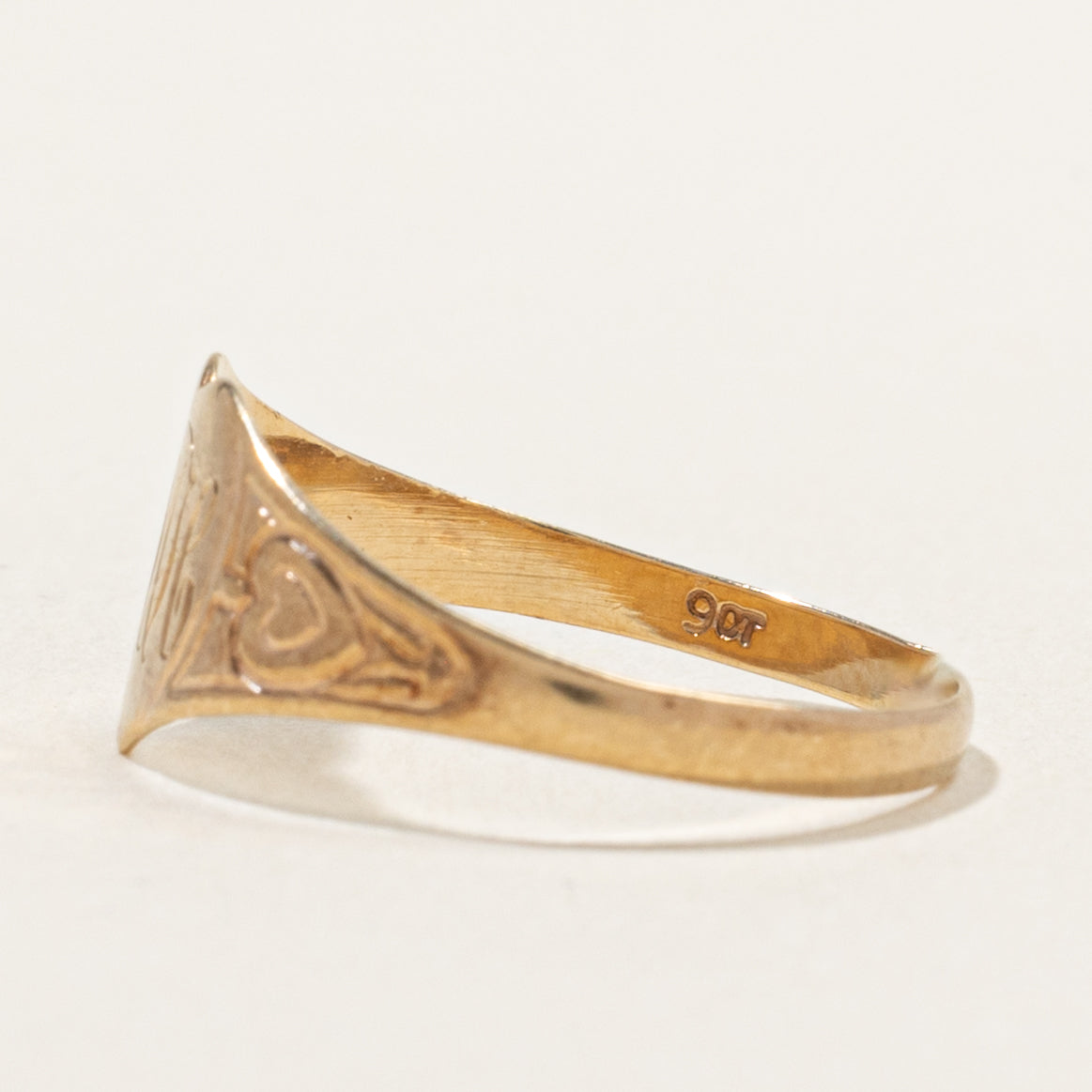 9k Yellow Gold Engraved "AMH" Initial Heart Signet Ring | SZ 5.75