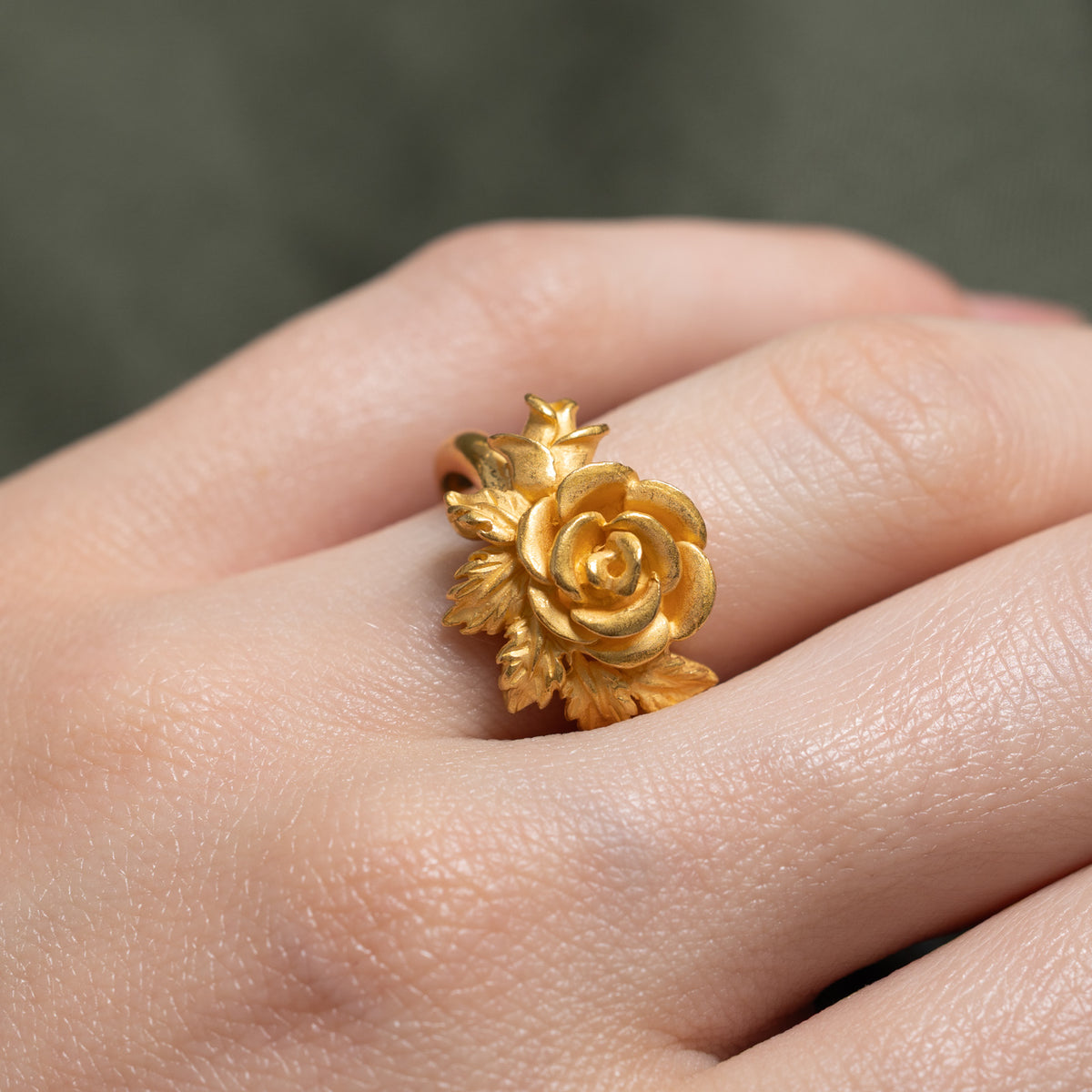 19k Yellow Gold Rose Cocktail Ring | SZ 5.75