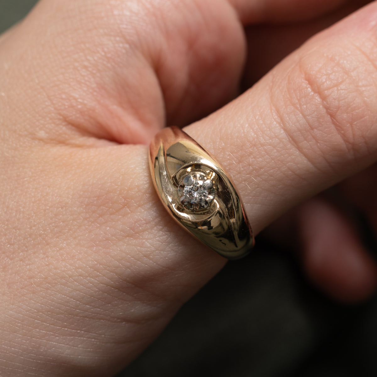 10k Solitaire Diamond Grooved Dome Ring | 0.17ct | SZ 10.25