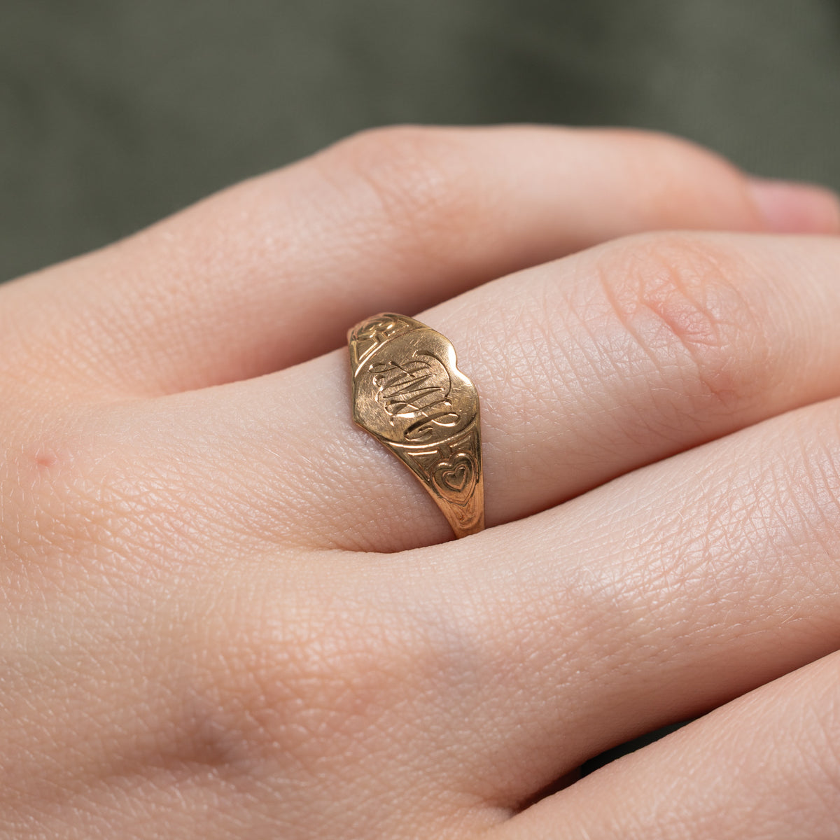 9k Yellow Gold Engraved "AMH" Initial Heart Signet Ring | SZ 5.75