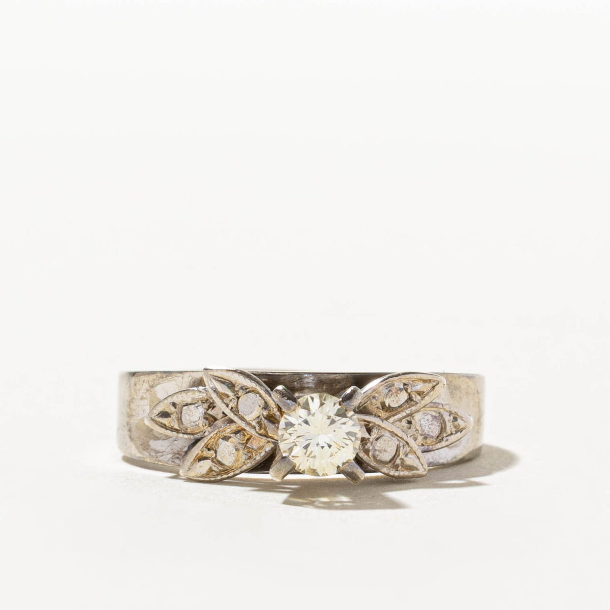 14k Diamond Leafy Accented Ring | 0.35ct SI2 M/N | SZ 8