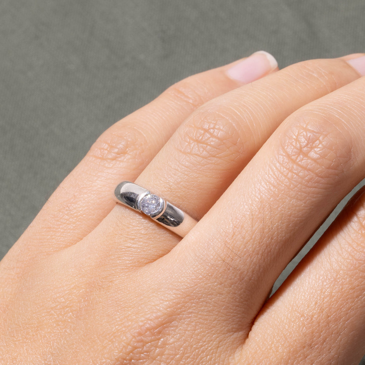14k Solitaire Semi Bezel Diamond Band | 0.26ct SI2 I/J | 4.50mm | SZ 7