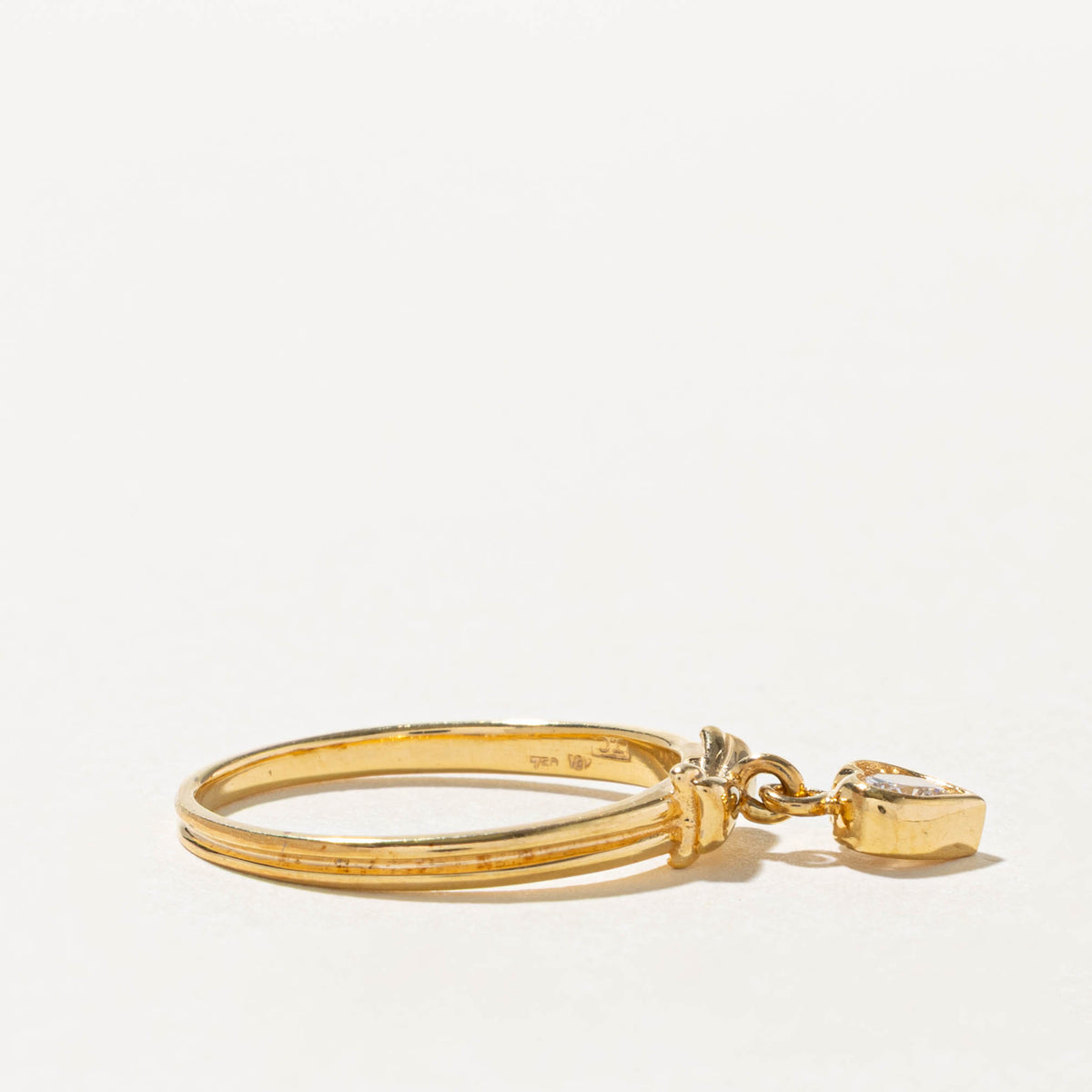 18k Diamond Heart Bow Charm Ring | 0.20ct | SZ 6.5