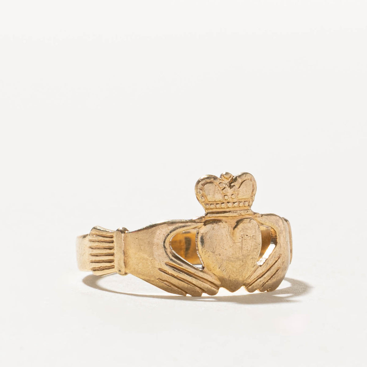 9k Yellow Gold Claddagh Ring | SZ 5.5