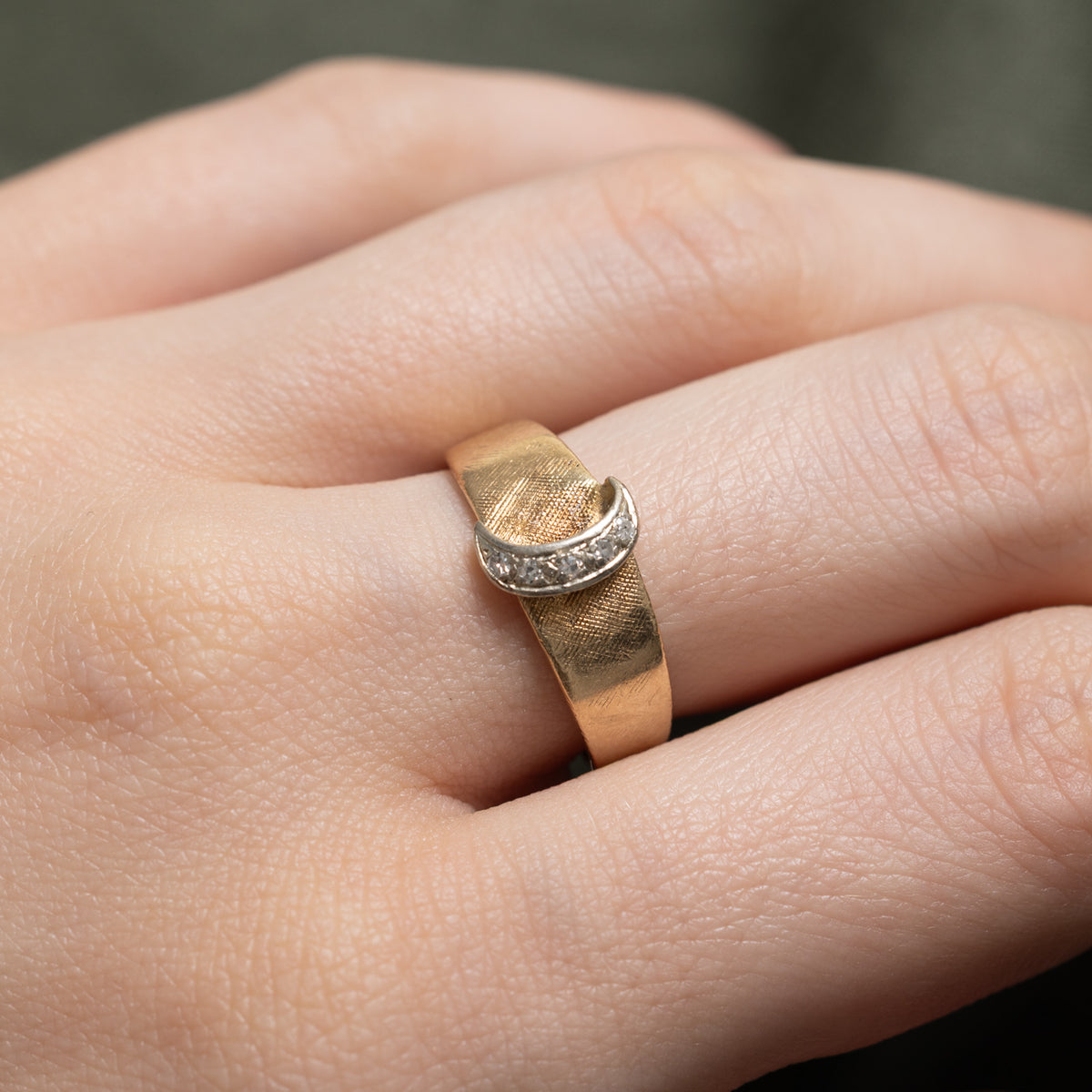 14k Diamond Textured Crescent Moon Ring | 8.8mm | SZ 7.75