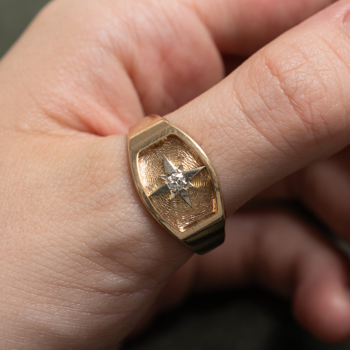 Vintage Canadian Star Set Diamond Textured Signet Ring | SZ 12