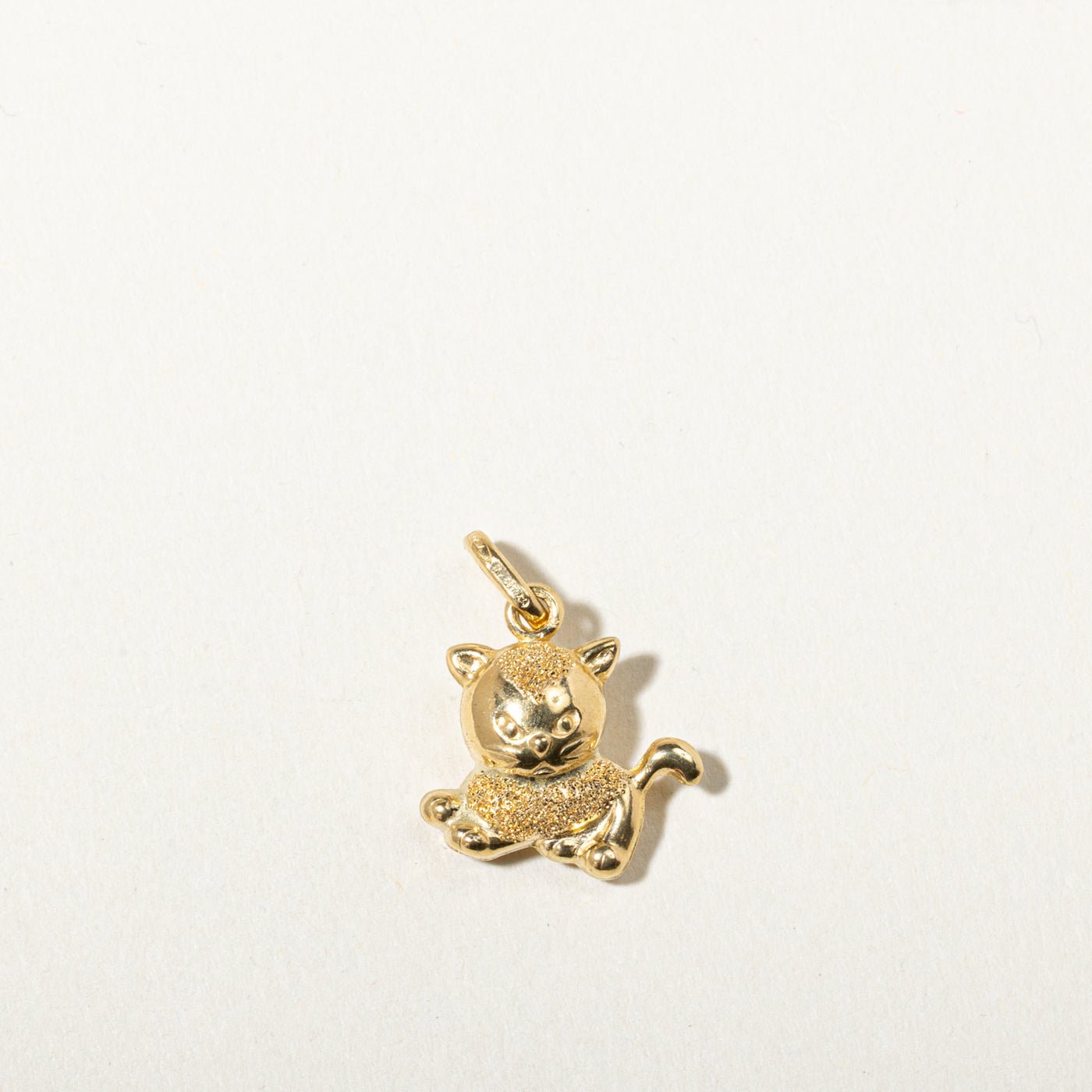 Italian Yellow Gold Textured Cat Charm