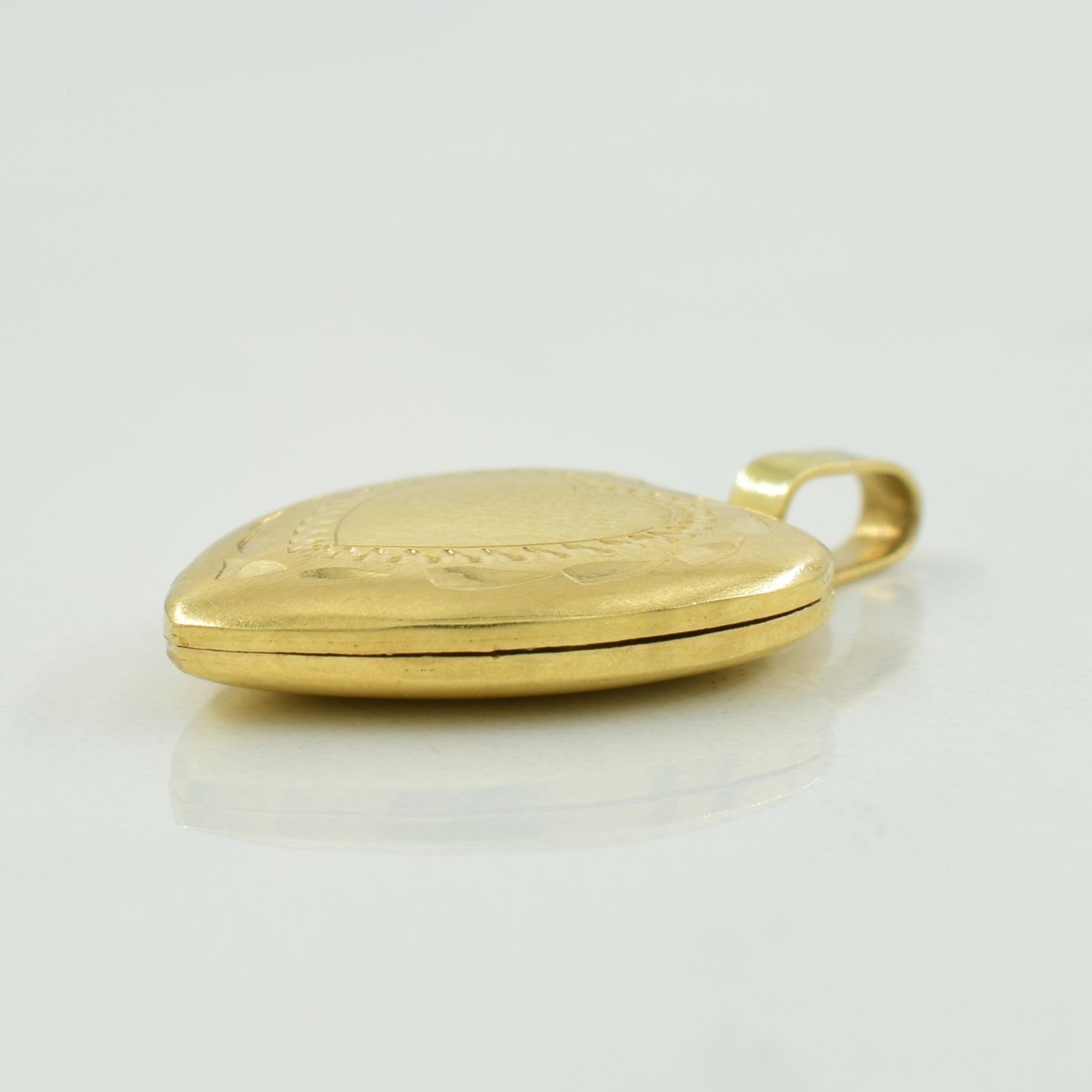 10k Yellow Gold Heart Locket |