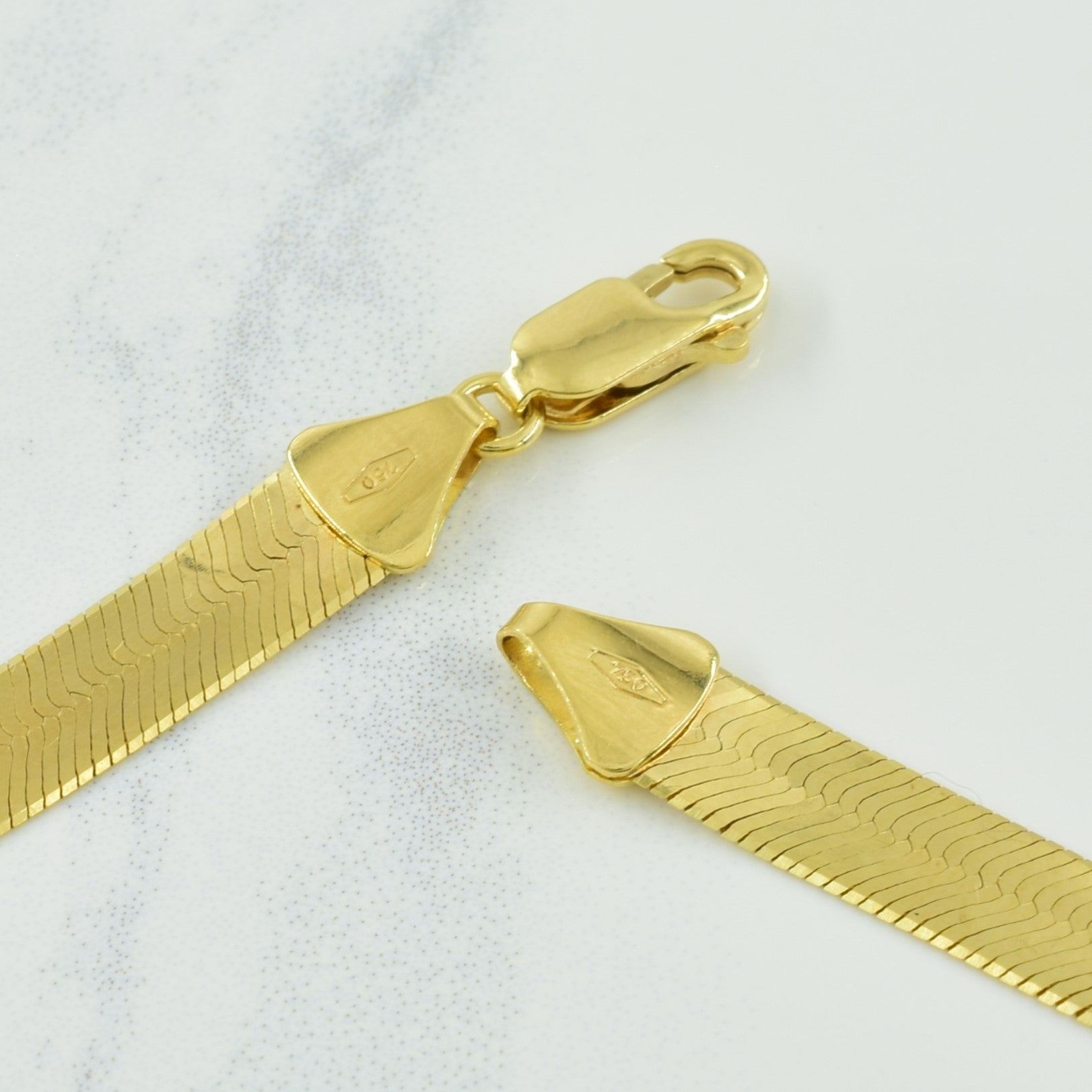 18k Yellow Gold Herringbone Chain | 17.75