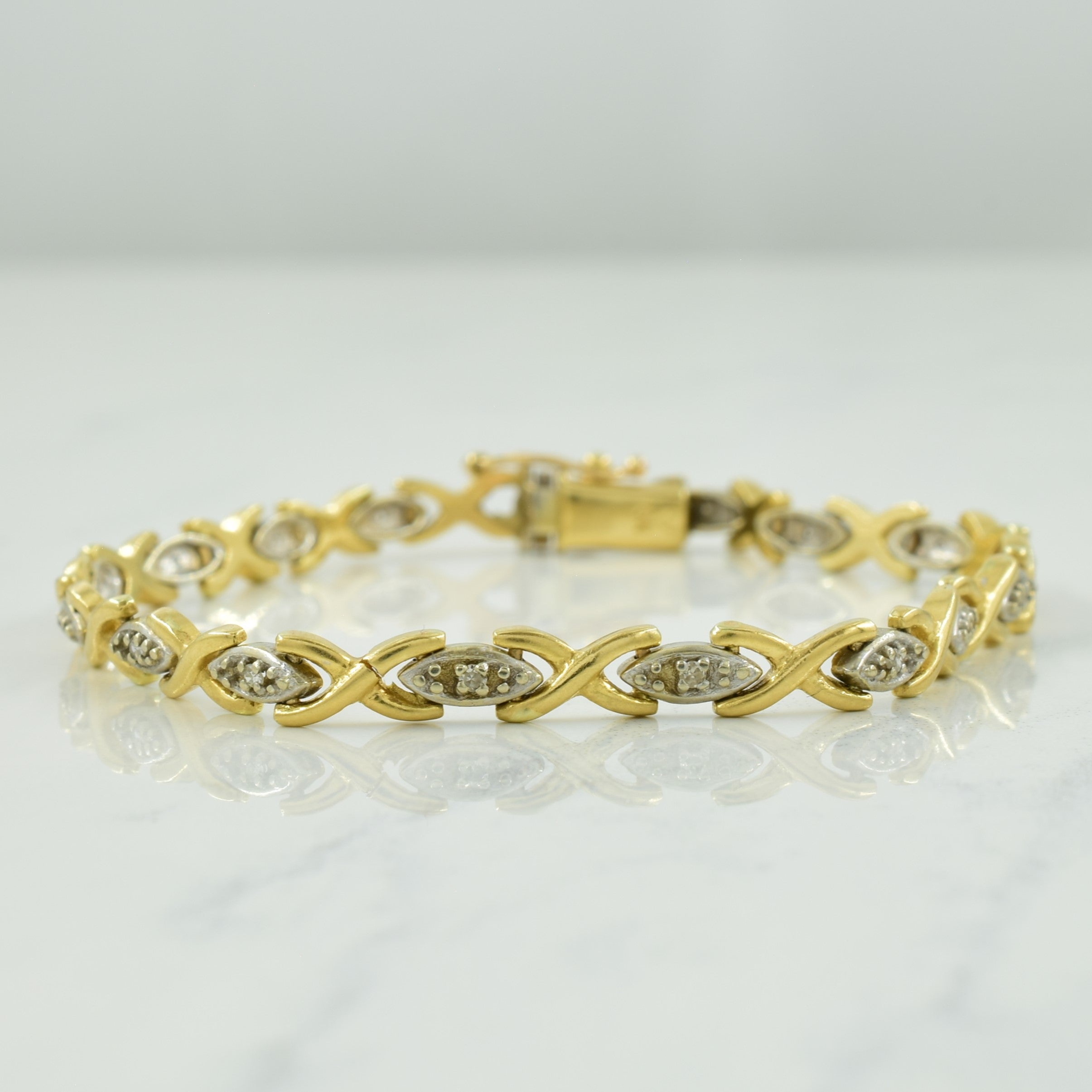 XO Diamond Bracelet | 0.16ctw | 6.75" |
