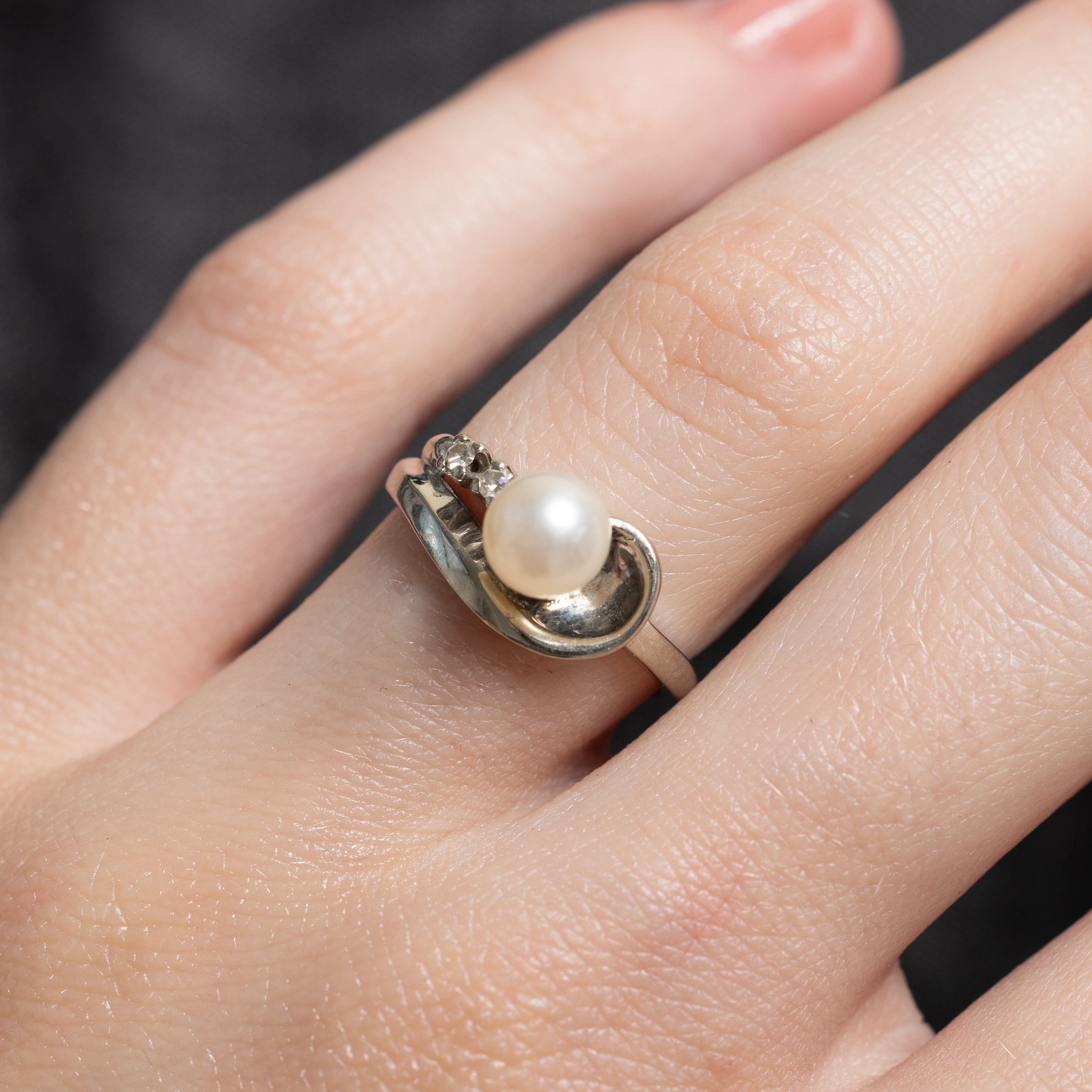 Pearl & Diamond Wave Ring | 0.05ctw | SZ 5