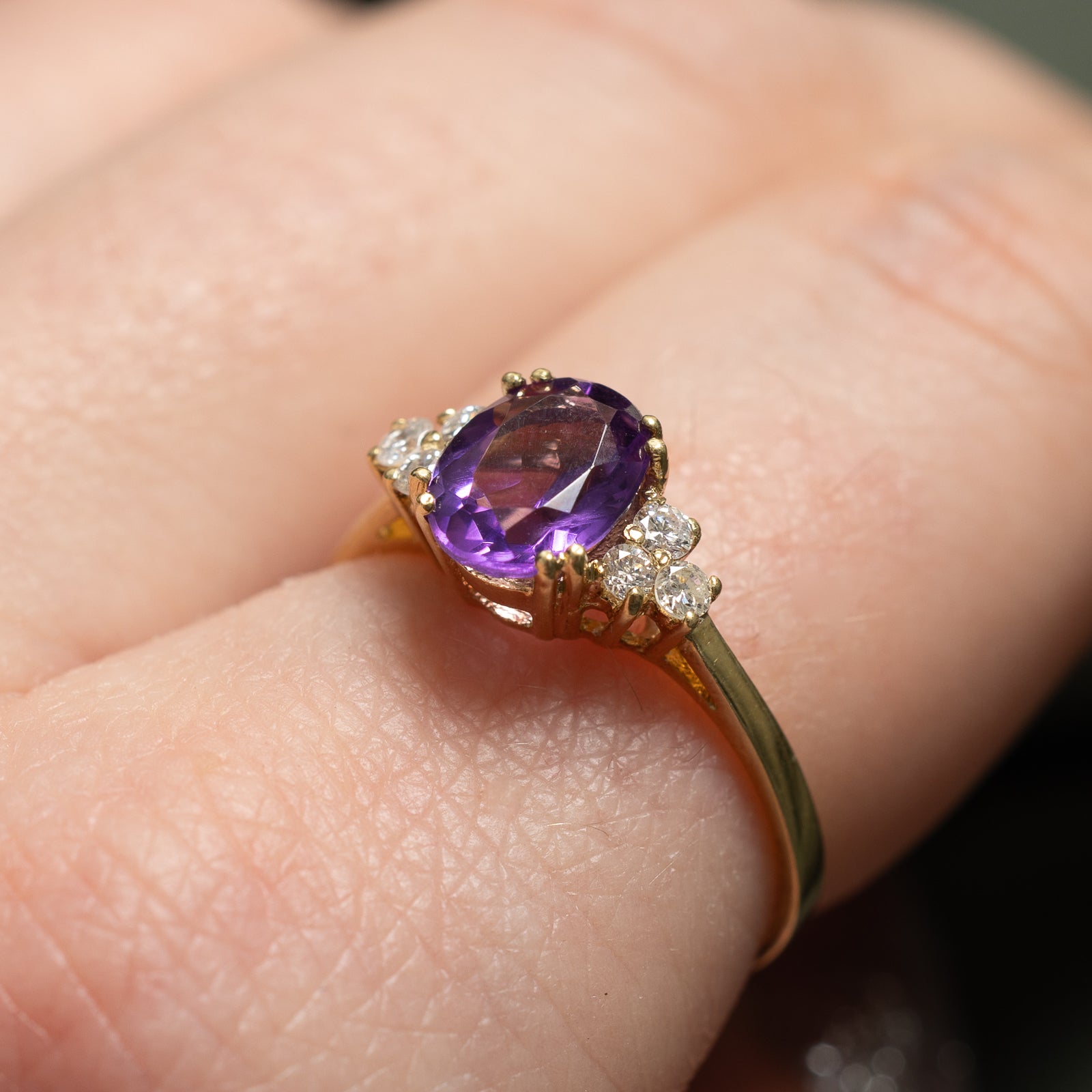 Oval Cut Amethyst & Diamond Ring | 1.00ct, 0.18ctw | SZ 7.25 |