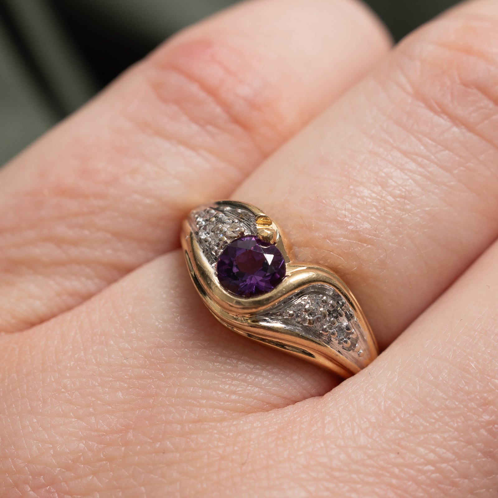 Semi Bezel Amethyst & Diamond Tapered Ring | 0.44ctm 0.07ctw | SZ 5.5 |