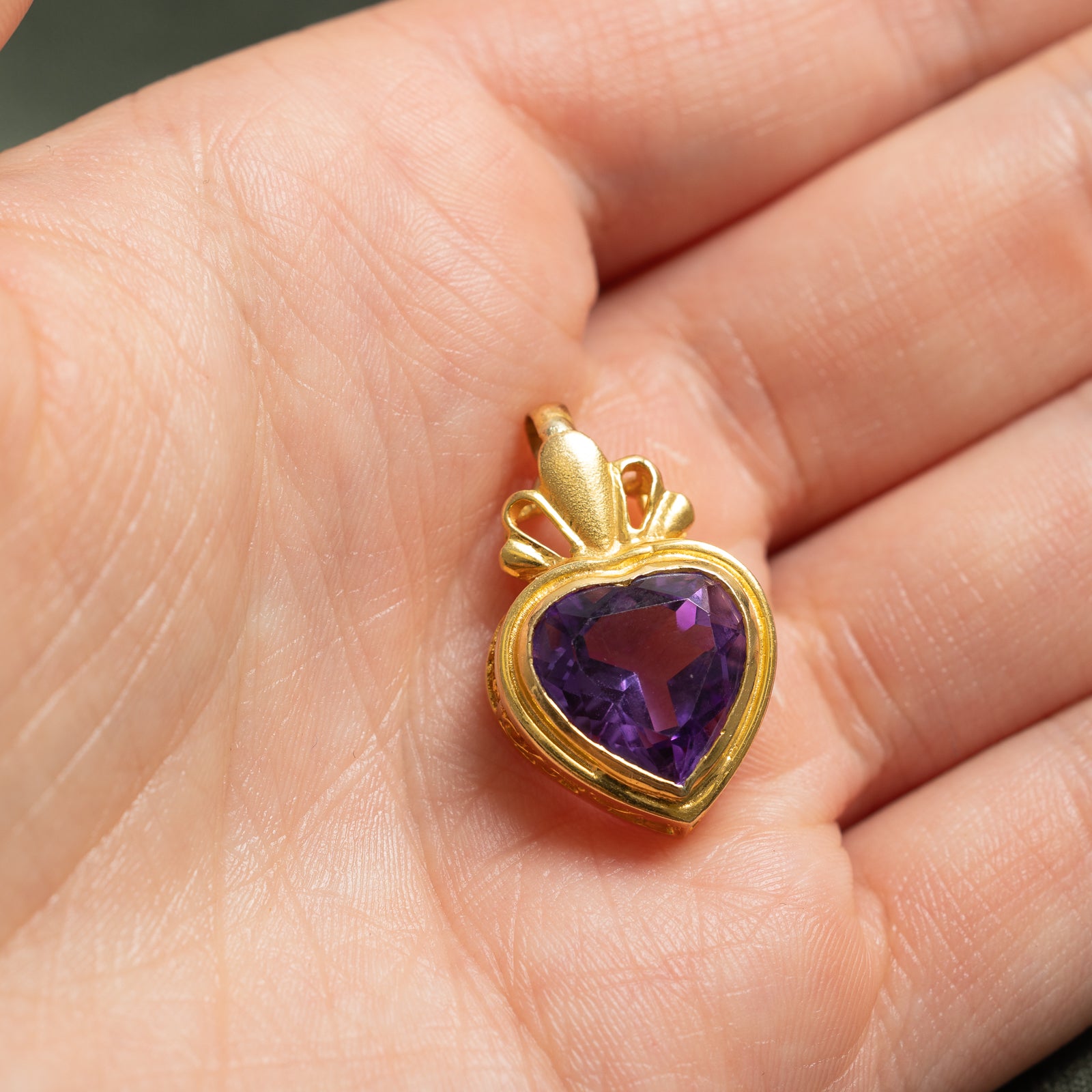 Pendentif en améthyste taillée en forme de cœur | 4,40 ct | 