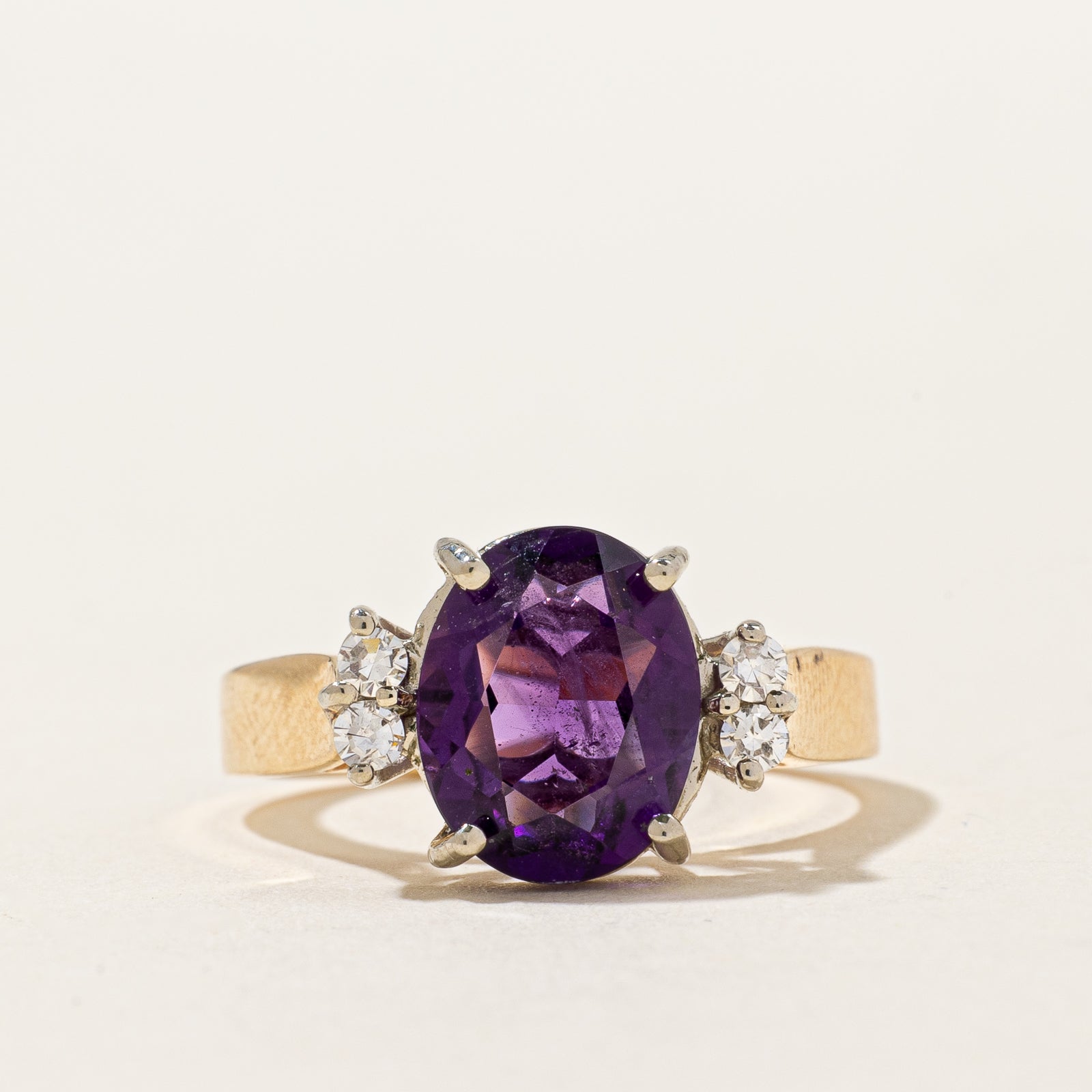 Oval Cut Amethyst & Diamond Ring | 1.80ct, 0.15ctw | SZ 6.25 |