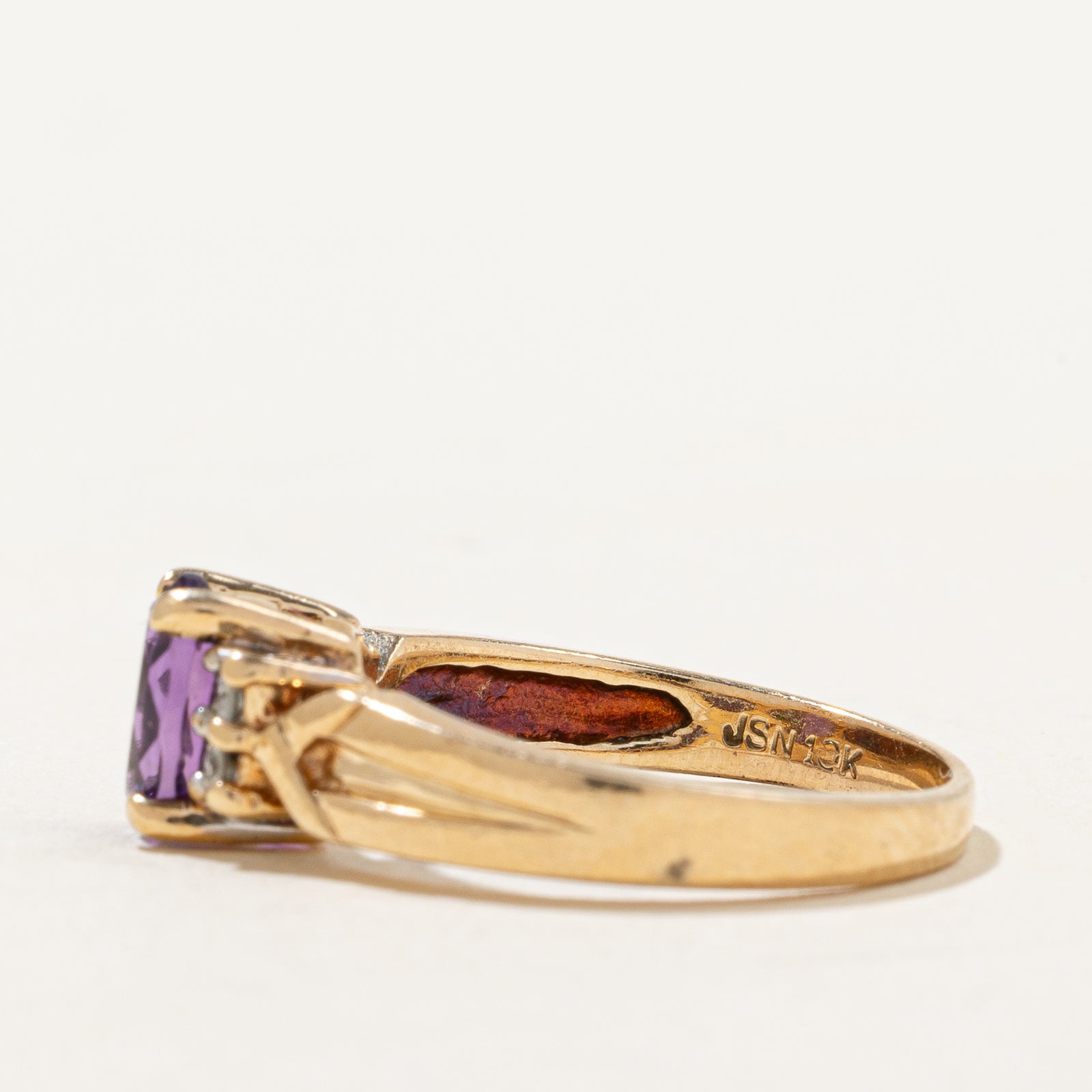 Amethyst & Diamond Ring | 0.60ct, 0.04ctw | SZ 5.5 |