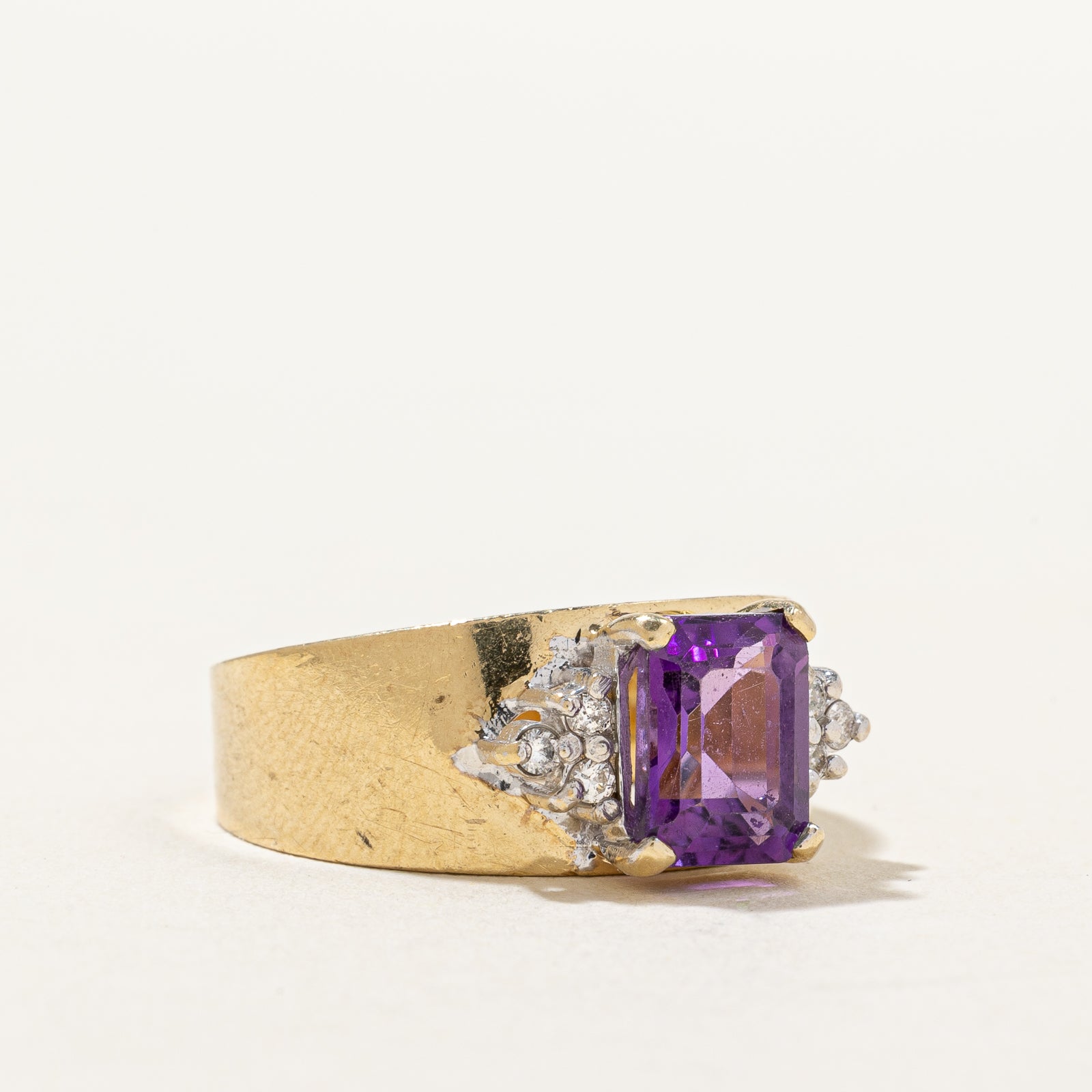 Bague cocktail en améthyste et diamants | Diamants : 1,50 ct (0,10 ct au total) | Taille 6,5 | 