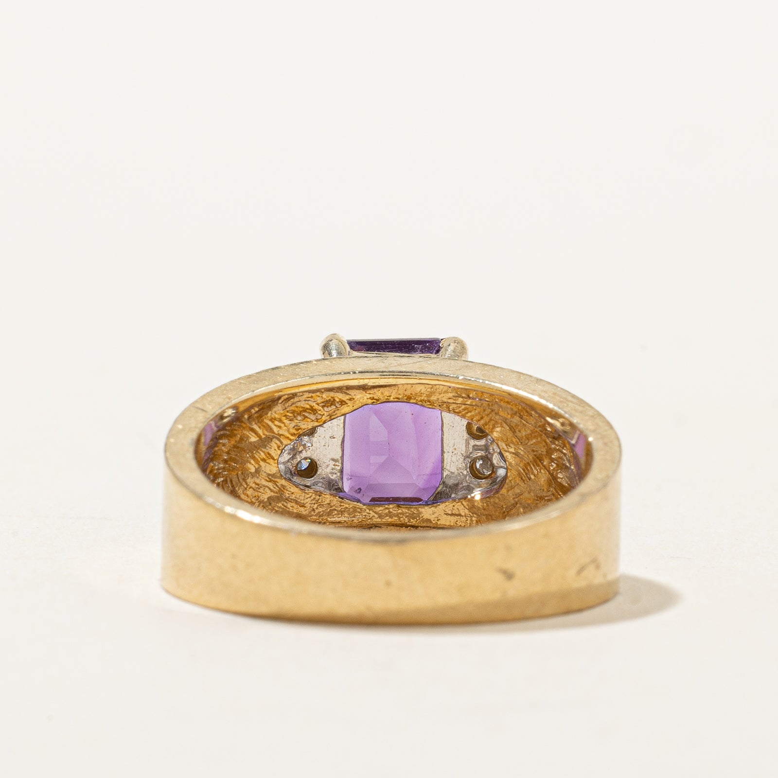 Bague cocktail en améthyste et diamants | Diamants : 1,50 ct (0,10 ct au total) | Taille 6,5 | 