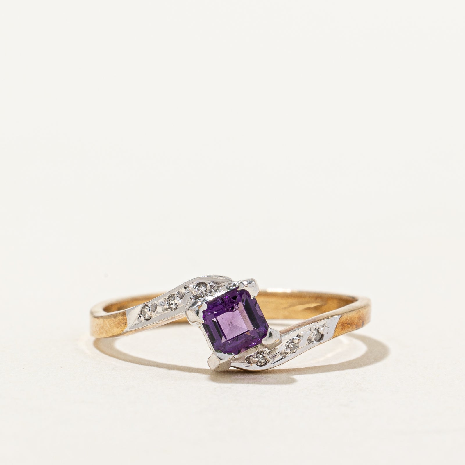 1994 London Amethyst & Diamond Ring | 0.30ct, 0.02ctw | SZ 7.25 |