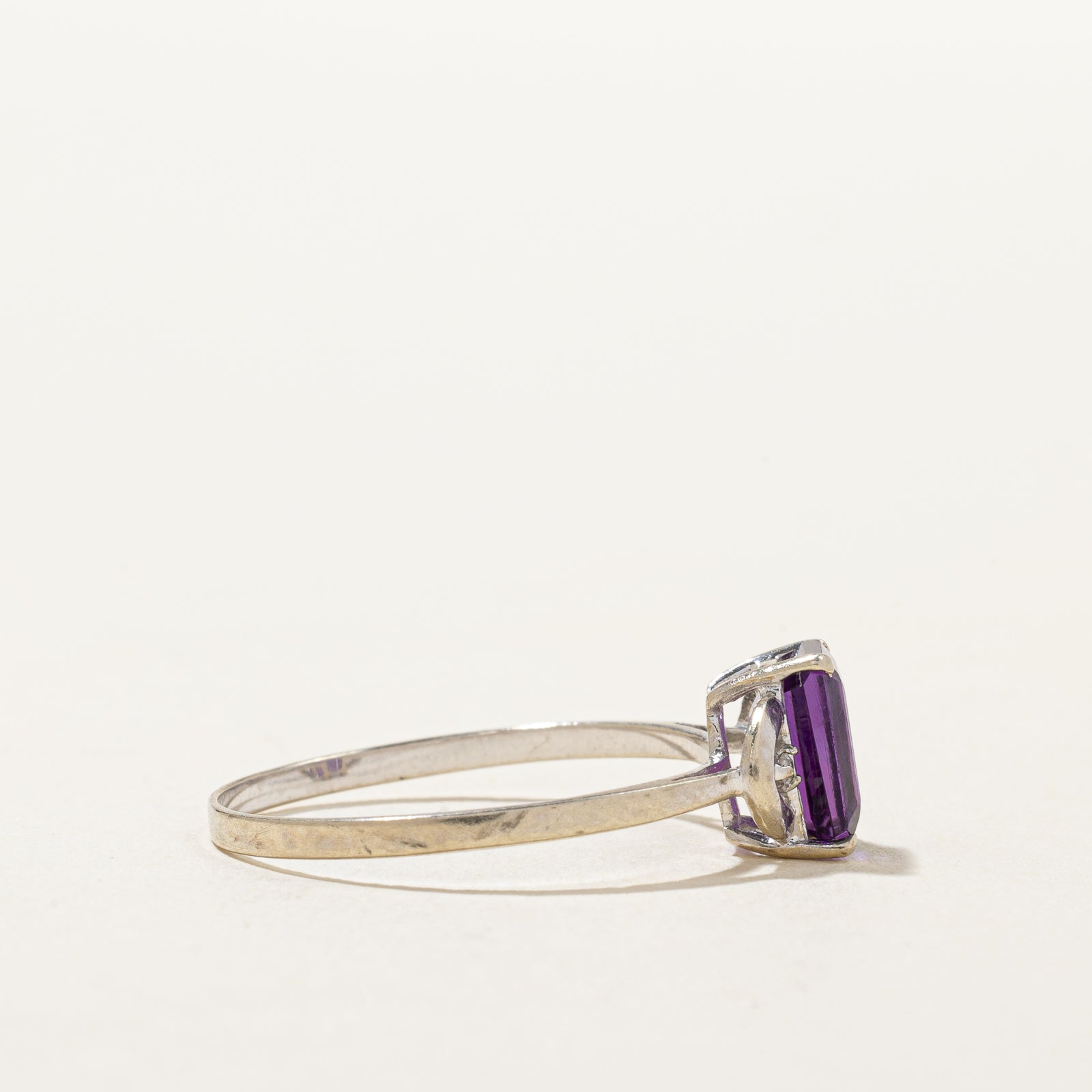 Amethyst & Diamond Ring | 0.85ct, 0.005ctw | SZ 7 |