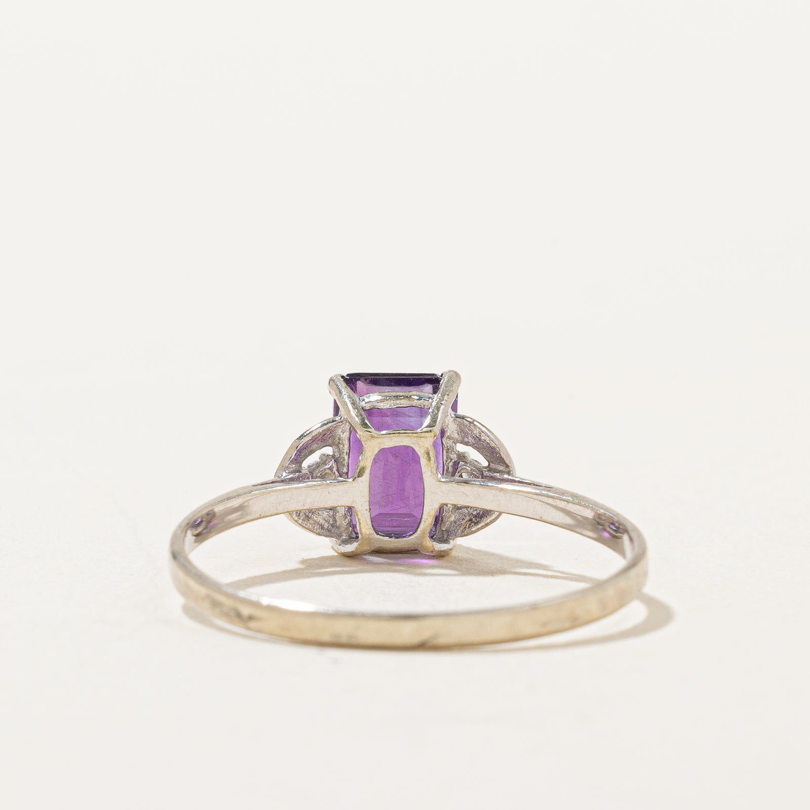 Amethyst & Diamond Ring | 0.85ct, 0.005ctw | SZ 7 |
