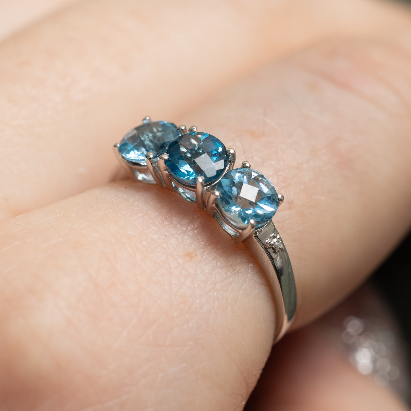 Bague trois pierres topaze taille ronde | 1,65 ct | Taille 7 | 