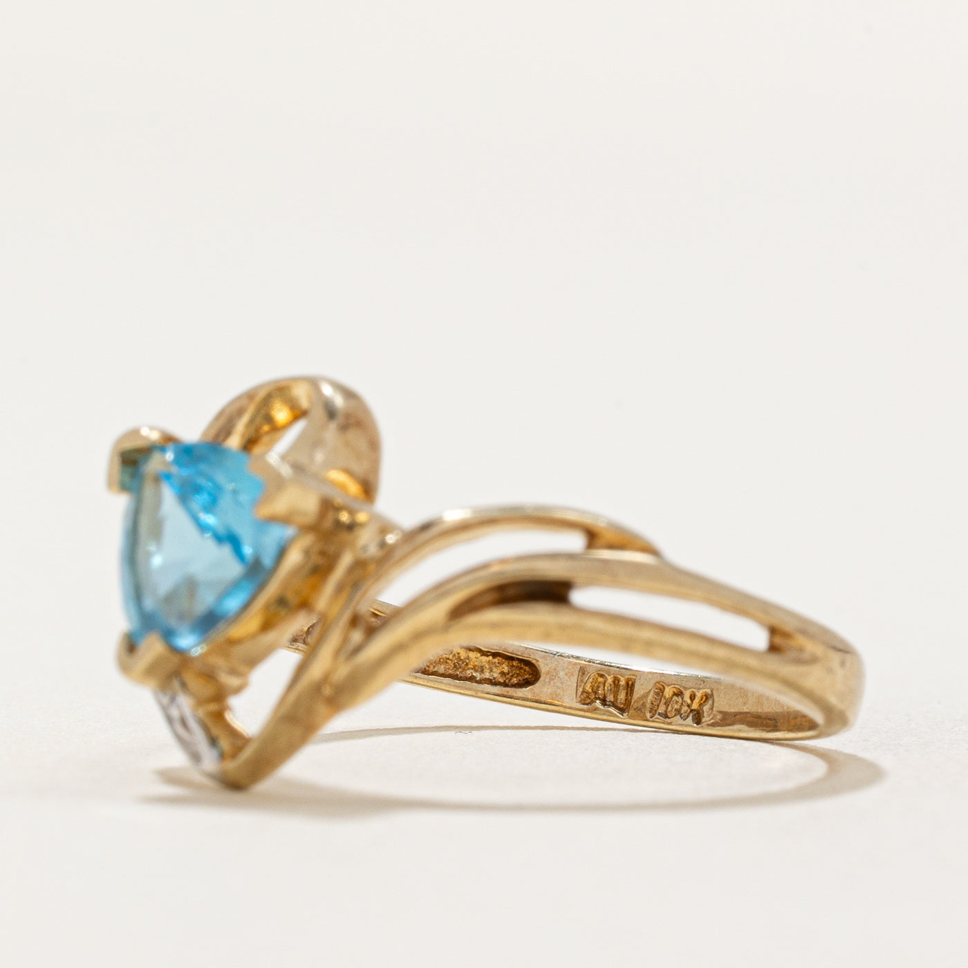 Topaz & Diamond Cocktail Ring | 0.70ctw, 0.01ctw | SZ 7 |