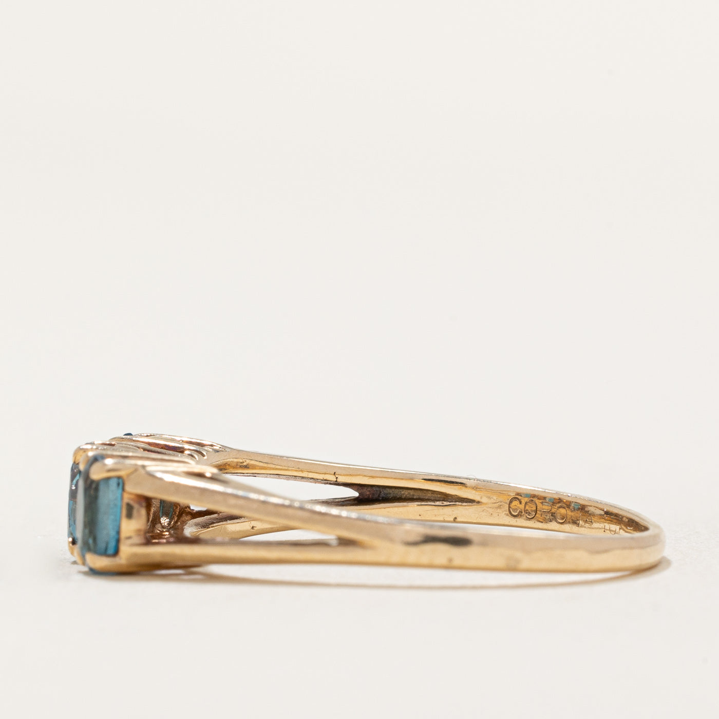 Bague trois pierres topaze et diamants | 0,75 ct, 0,07 ct | Taille 8,25 | 