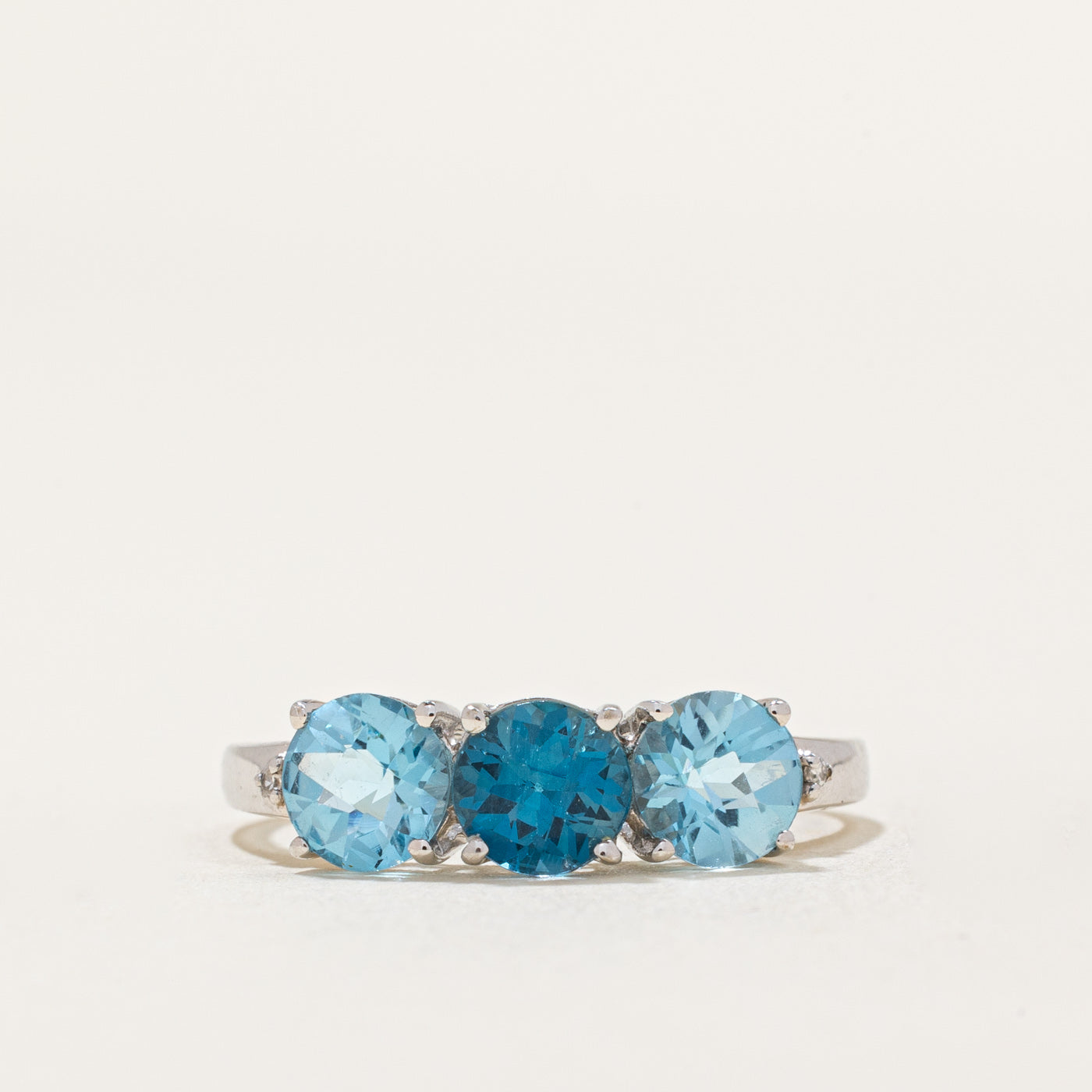 Bague trois pierres topaze taille ronde | 1,65 ct | Taille 7 | 