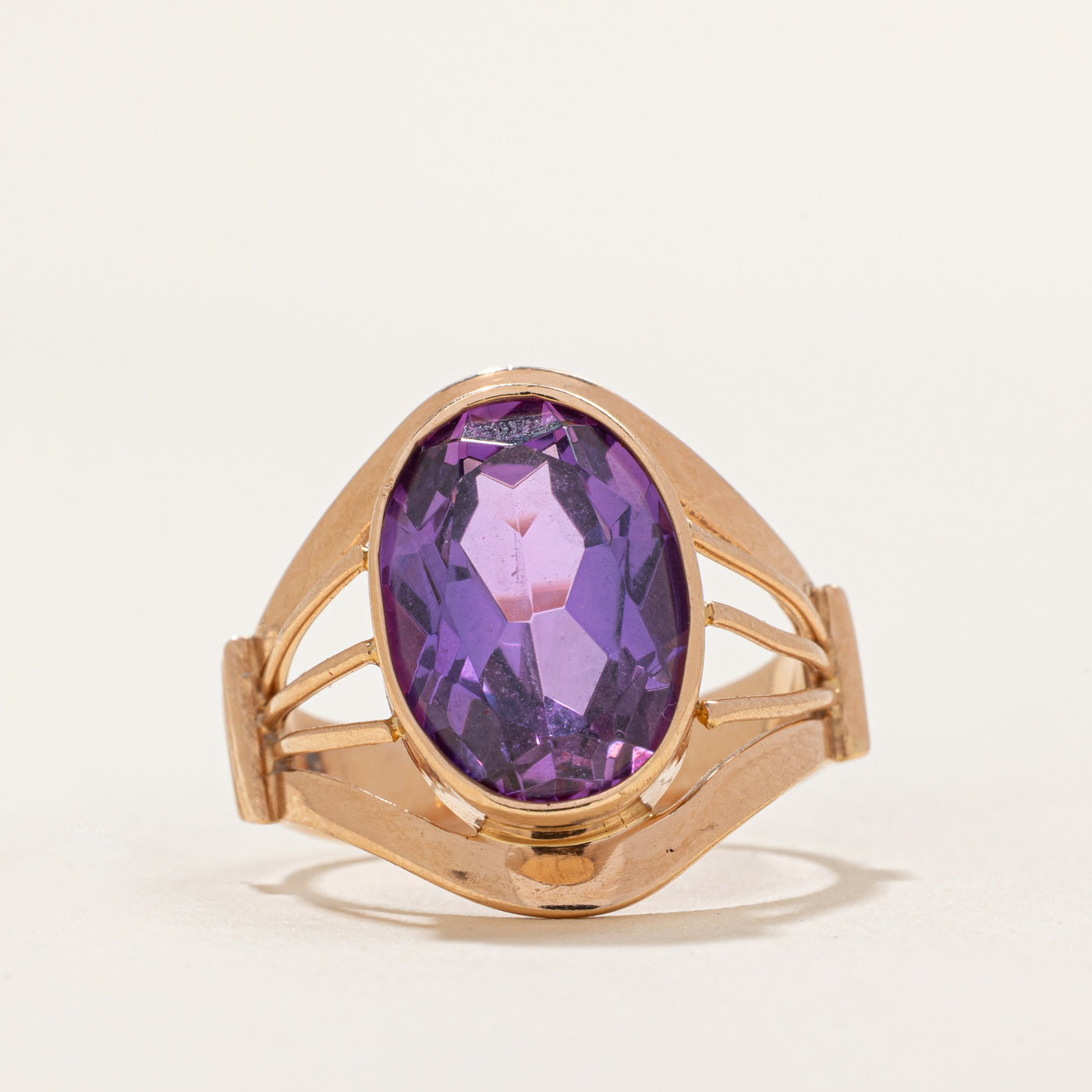 1976 Armenian Synthetic Colour Change Sapphire Ring | 6.70ct | SZ 7 |